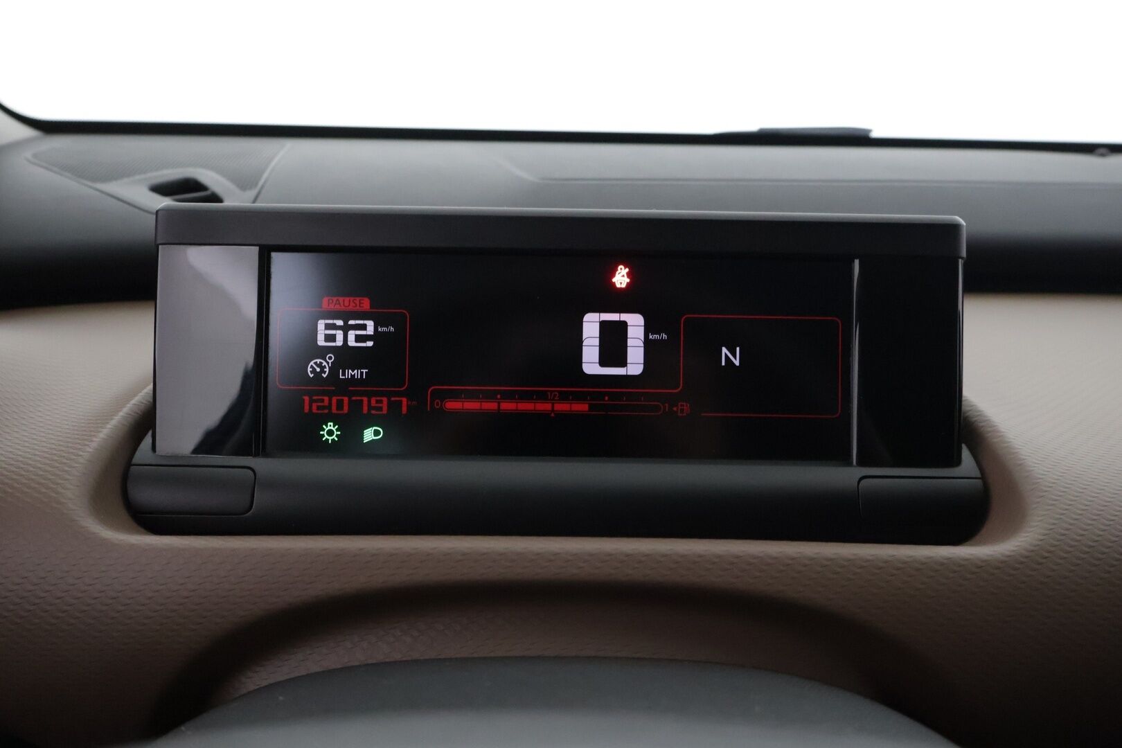 Citroen C4 Cactus 2016 e-VTi 82 Shine ETG Automaatti - P-Kamera / Nahka-Alcantara / Tuore Jakopää / Huoltokirja / Vakkari