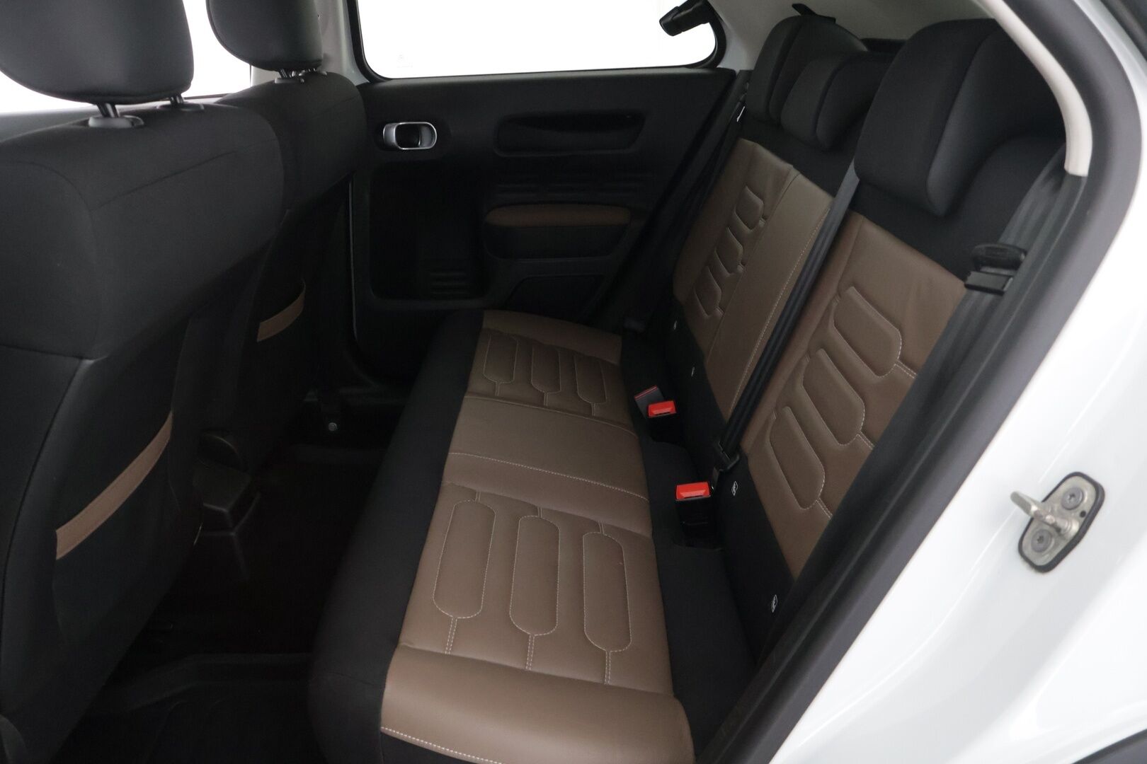 Citroen C4 Cactus 2016 e-VTi 82 Shine ETG Automaatti - P-Kamera / Nahka-Alcantara / Tuore Jakopää / Huoltokirja / Vakkari