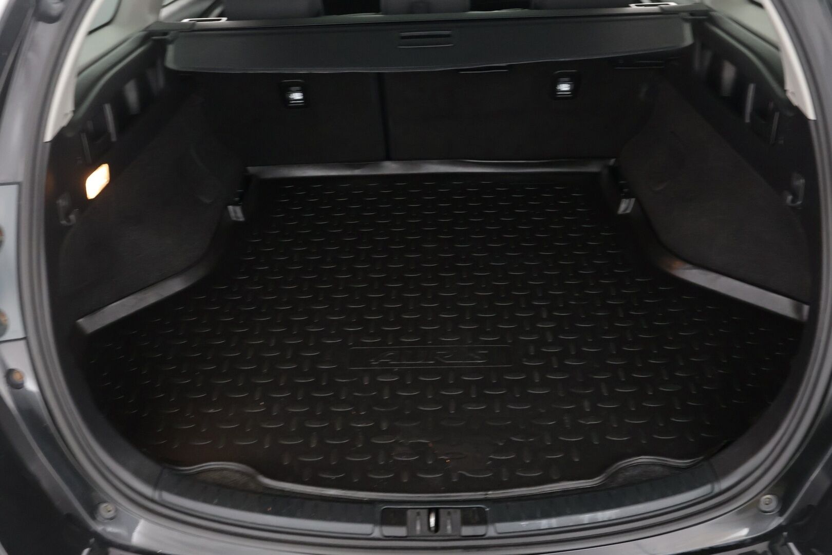 Toyota Auris 2015 Touring Sports 1,8 Hybrid Style - | Lasikatto | Vakionopeudensäädin | Lohkolämmitin sisätilanpistokkeella | Peruutuskamera | Ilmastointi |