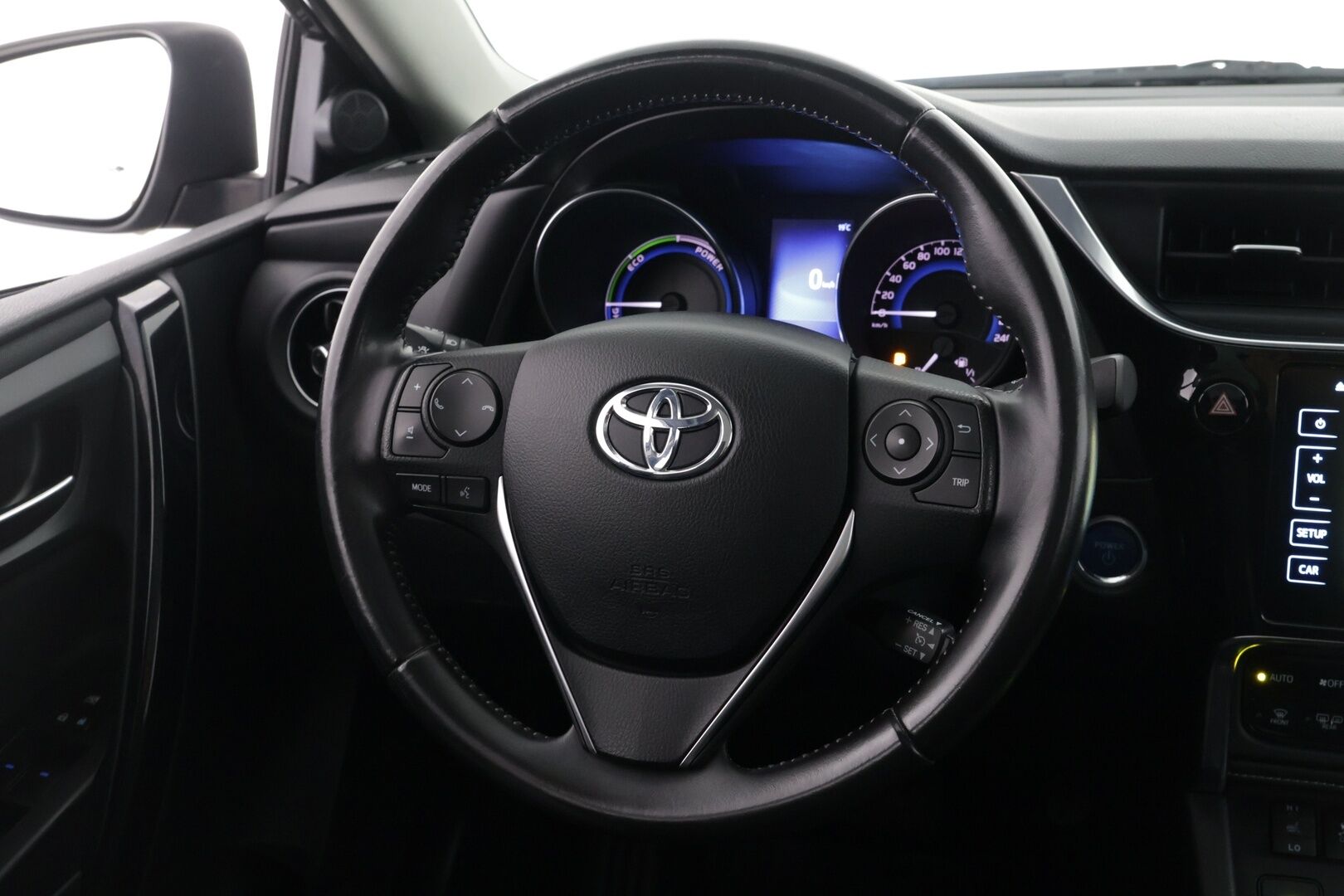 Toyota Auris 2015 Touring Sports 1,8 Hybrid Style - | Lasikatto | Vakionopeudensäädin | Lohkolämmitin sisätilanpistokkeella | Peruutuskamera | Ilmastointi |