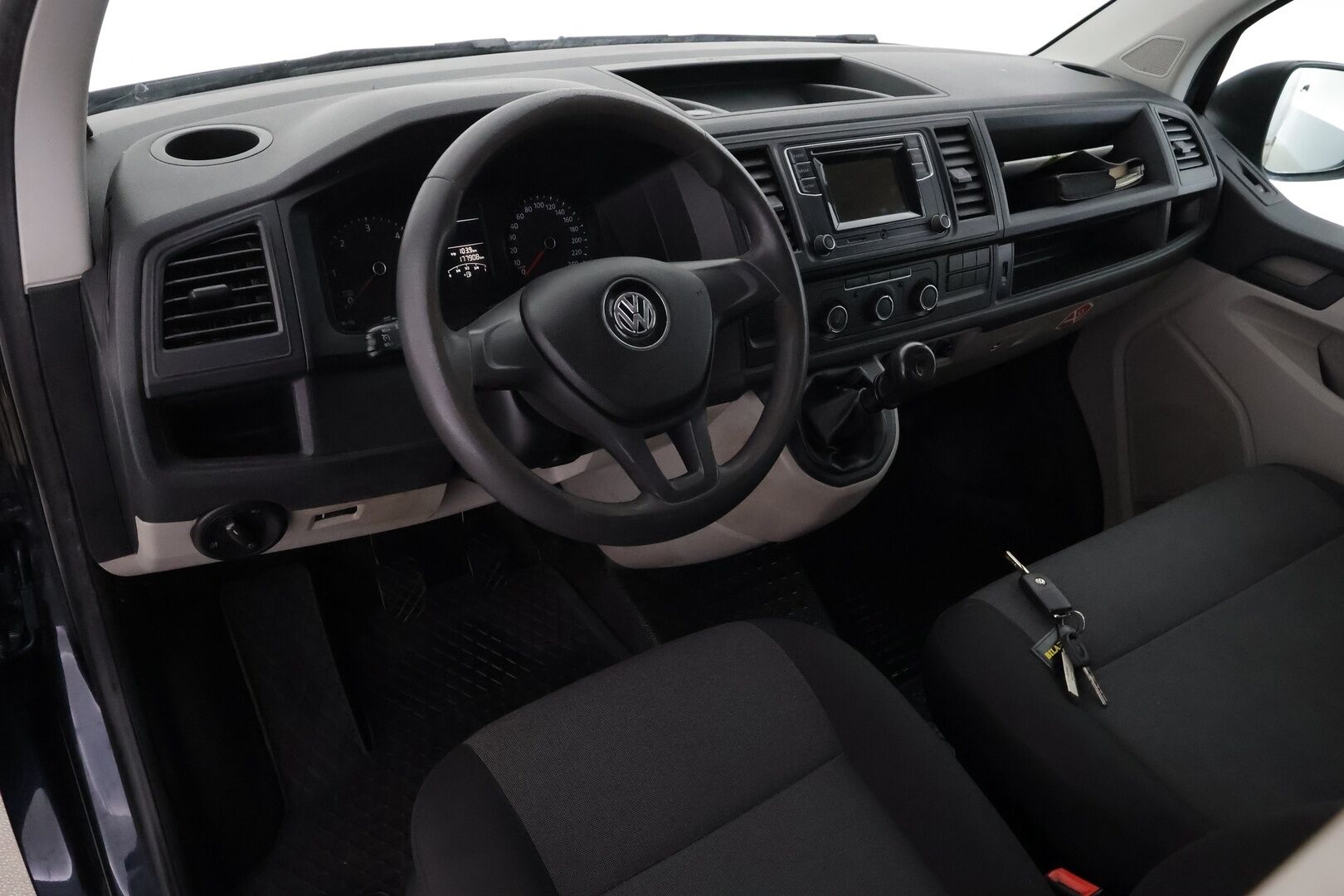 Volkswagen Transporter 2016 umpipakettiauto Pitkä 2,0 TDI 75 kW - | Vakkari | Webasto | Koukku | P.Tutka | Ilmastointi | Bluetooth | Suomi-auto | Kahdet Renkaat | Huoltokirja |