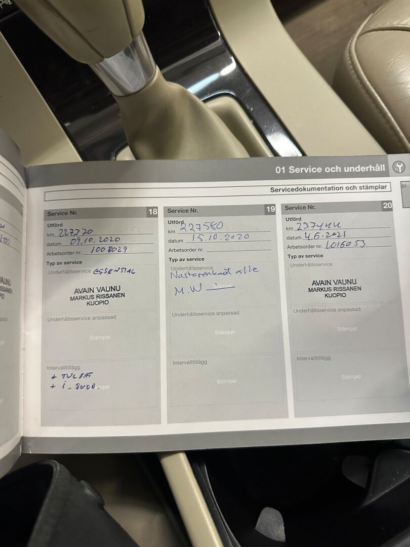 Volvo V70 2008 V70 2,0 * YritysOutlet - Myydään vain yrityksille / Vakkari / Xenon / Vaaleat nahat / P-tutkat * - Tämä auto myydään YritysOutlet -valikoimasta vain yritykselle / Vetokoukku