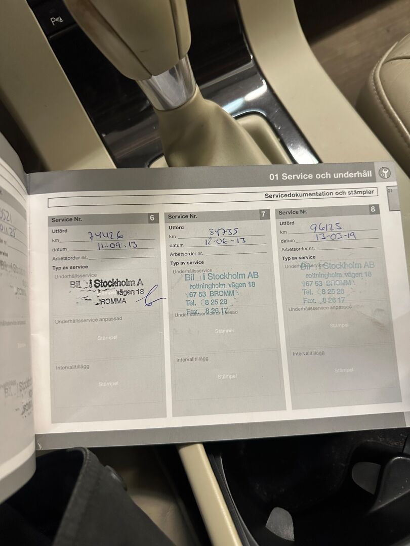 Volvo V70 2008 V70 2,0 * YritysOutlet - Myydään vain yrityksille / Vakkari / Xenon / Vaaleat nahat / P-tutkat * - Tämä auto myydään YritysOutlet -valikoimasta vain yritykselle / Vetokoukku