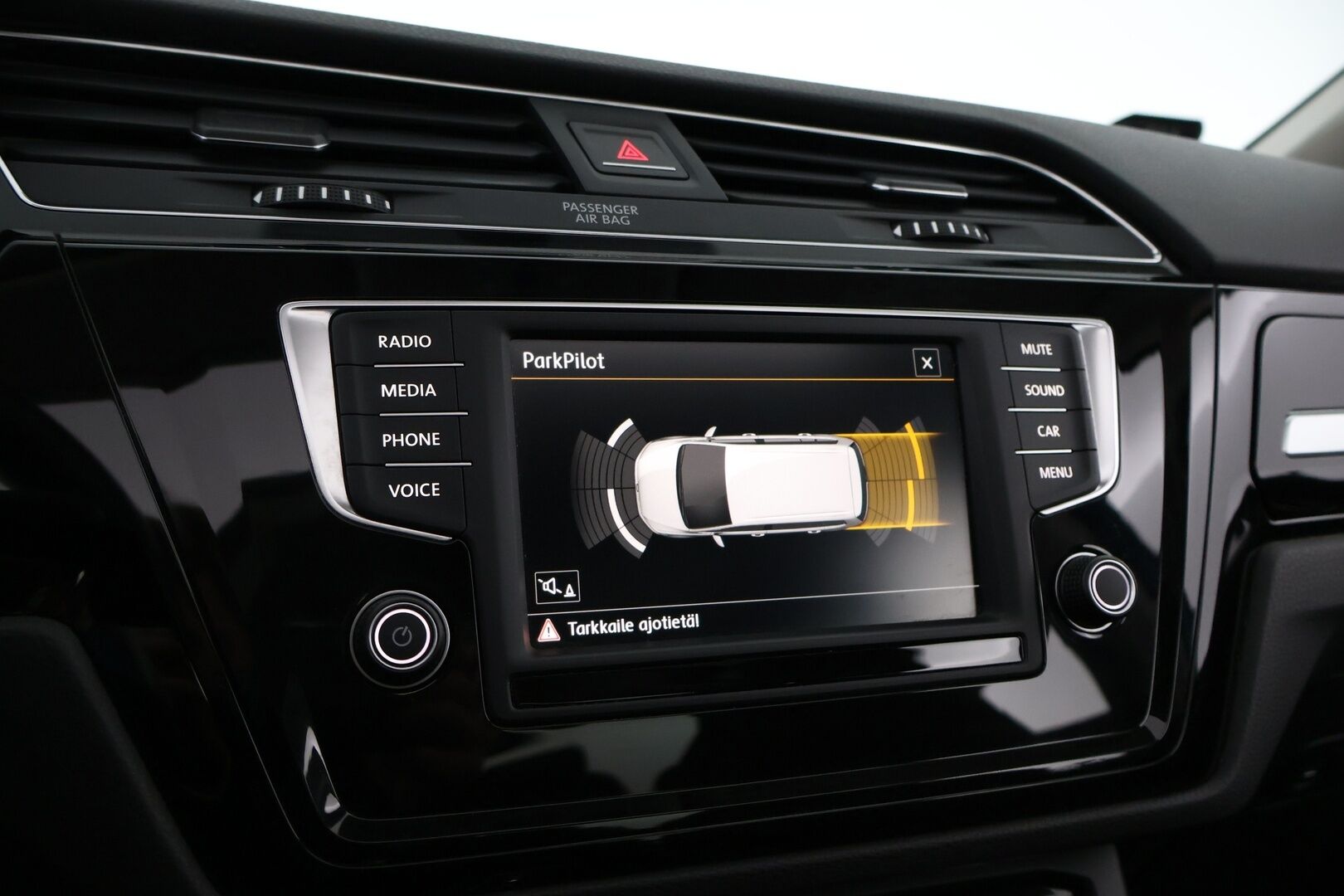 Volkswagen Touran 2016 Comfortline 1,4 TSI 110 kW (150 hv) DSG-automaatti - 7-P / Suomiauto / Lasikatto / Lohko & Sisä / Sähköluukku / Vakkari / Tutkat / Juuri saapunut Tampereelle!