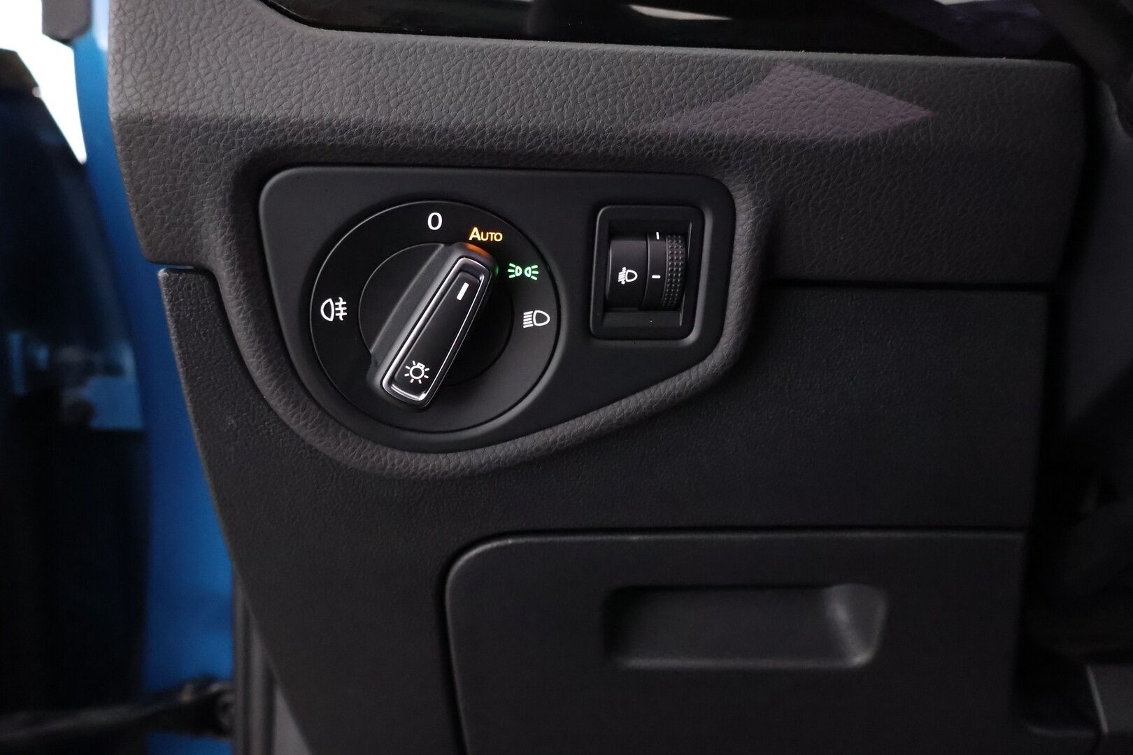Volkswagen Touran 2016 Comfortline 1,4 TSI 110 kW (150 hv) DSG-automaatti - 7-P / Suomiauto / Lasikatto / Lohko & Sisä / Sähköluukku / Vakkari / Tutkat / Juuri saapunut Tampereelle!