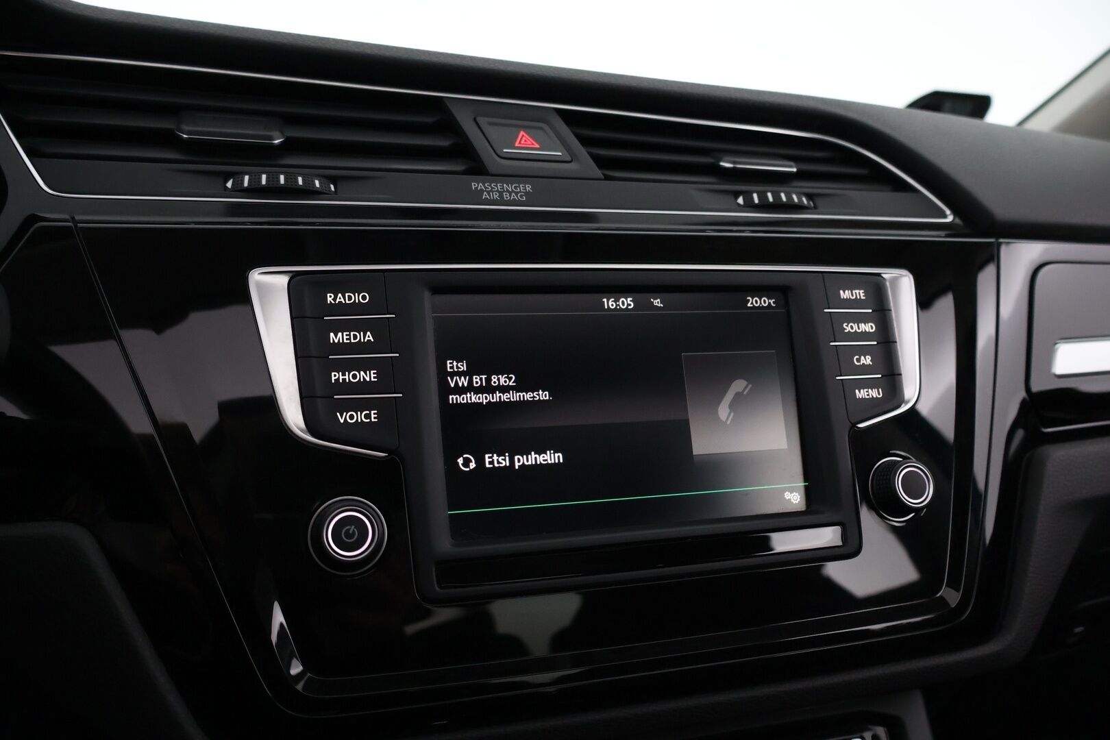 Volkswagen Touran 2016 Comfortline 1,4 TSI 110 kW (150 hv) DSG-automaatti - 7-P / Suomiauto / Lasikatto / Lohko & Sisä / Sähköluukku / Vakkari / Tutkat / Juuri saapunut Tampereelle!