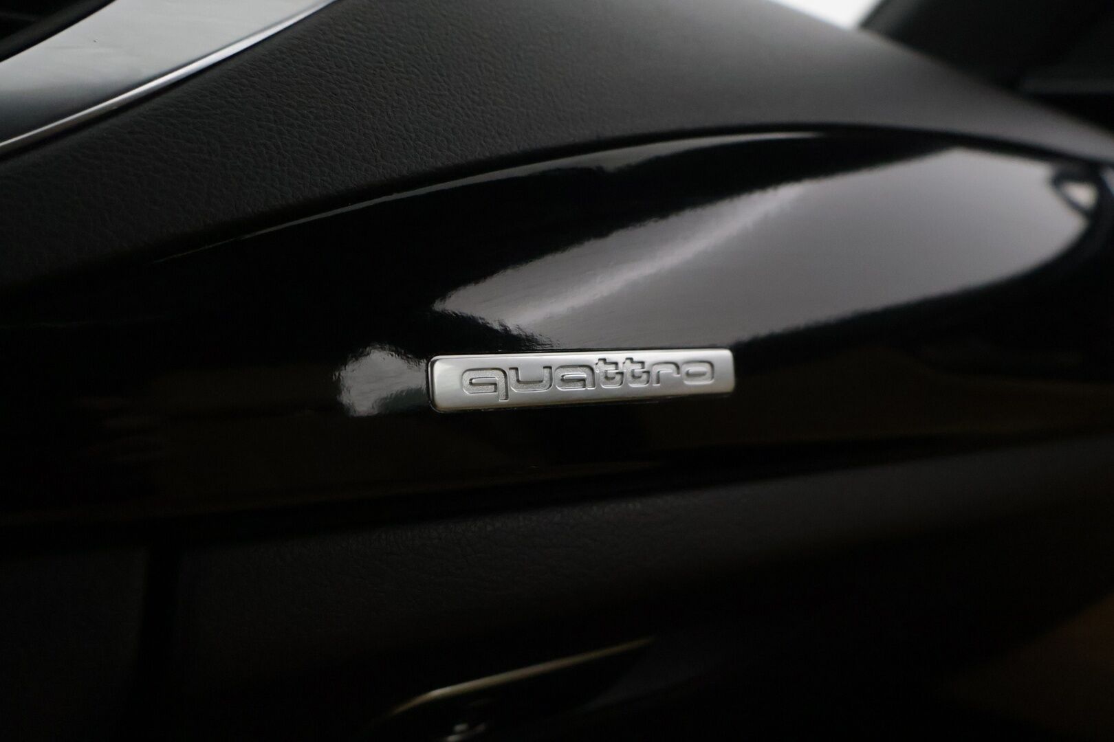 Audi A7 2012 A7 Sportback S line edition 3,0 V6 TDI 180 kW quattro tiptronic**YritysOutlet - Myydään vain yrityksille - *ACC / Hierovat ilmastoidut muistipenkit / BLIS / Panorama / BOSE / P-kamera / Ilma-alusta / TÖRKYKAMAT*