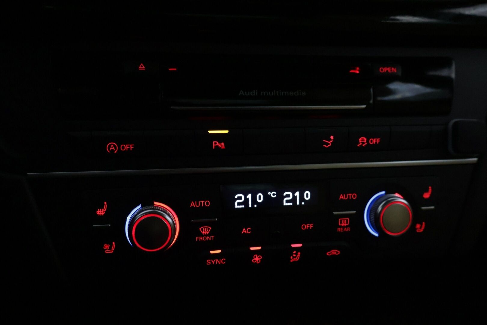 Audi A7 2012 A7 Sportback S line edition 3,0 V6 TDI 180 kW quattro tiptronic**YritysOutlet - Myydään vain yrityksille - *ACC / Hierovat ilmastoidut muistipenkit / BLIS / Panorama / BOSE / P-kamera / Ilma-alusta / TÖRKYKAMAT*