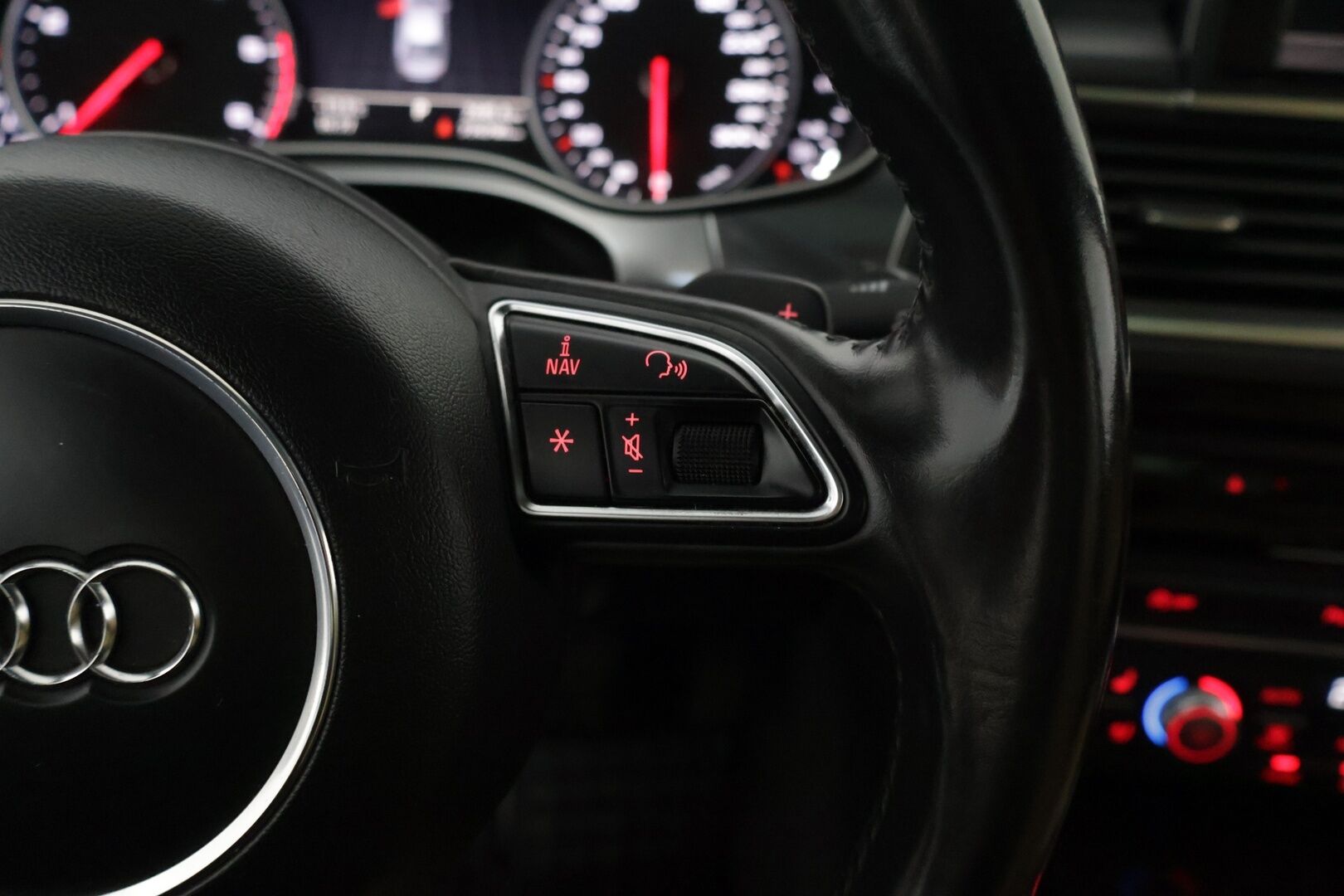 Audi A7 2012 A7 Sportback S line edition 3,0 V6 TDI 180 kW quattro tiptronic**YritysOutlet - Myydään vain yrityksille - *ACC / Hierovat ilmastoidut muistipenkit / BLIS / Panorama / BOSE / P-kamera / Ilma-alusta / TÖRKYKAMAT*