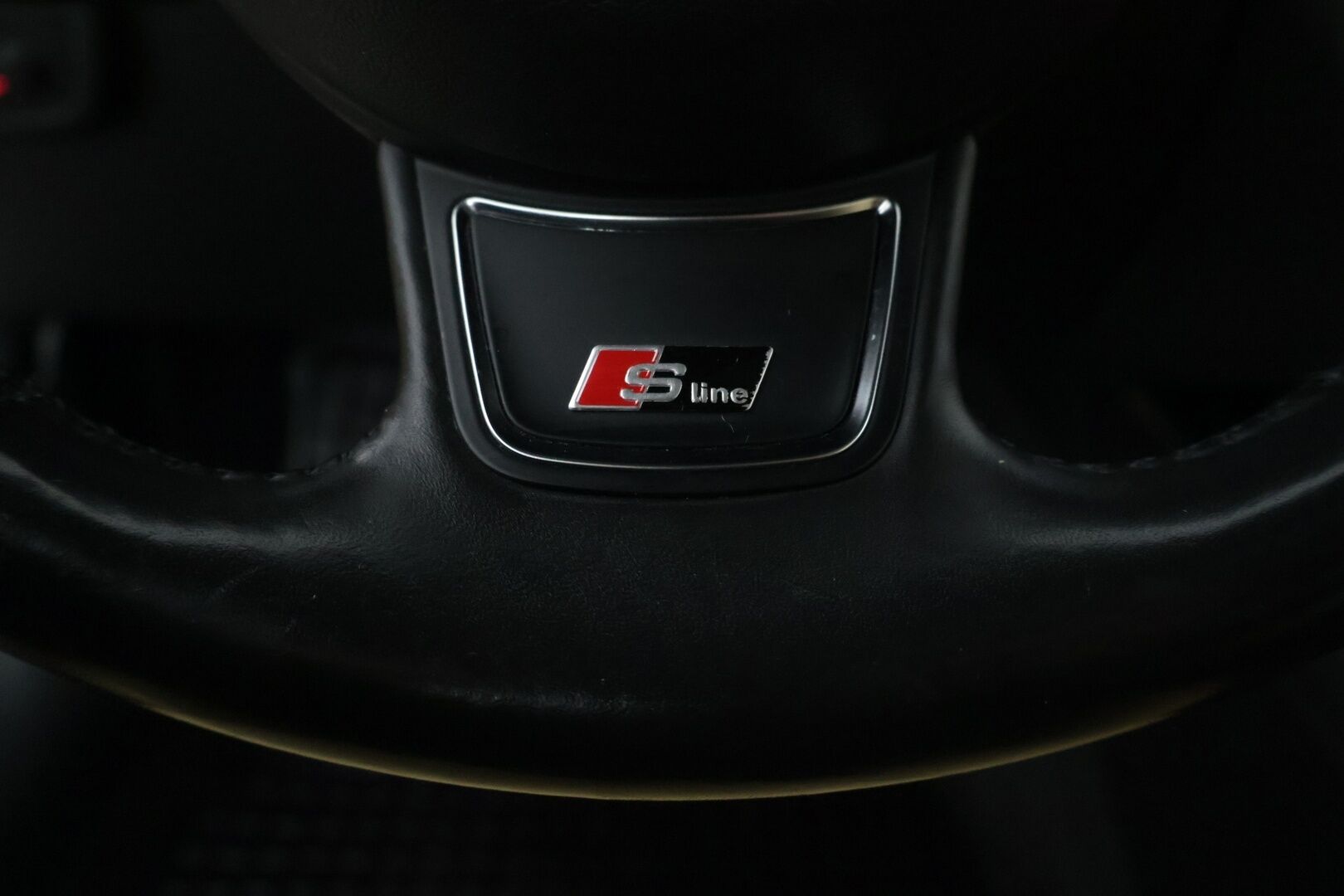 Audi A7 2012 A7 Sportback S line edition 3,0 V6 TDI 180 kW quattro tiptronic**YritysOutlet - Myydään vain yrityksille - *ACC / Hierovat ilmastoidut muistipenkit / BLIS / Panorama / BOSE / P-kamera / Ilma-alusta / TÖRKYKAMAT*