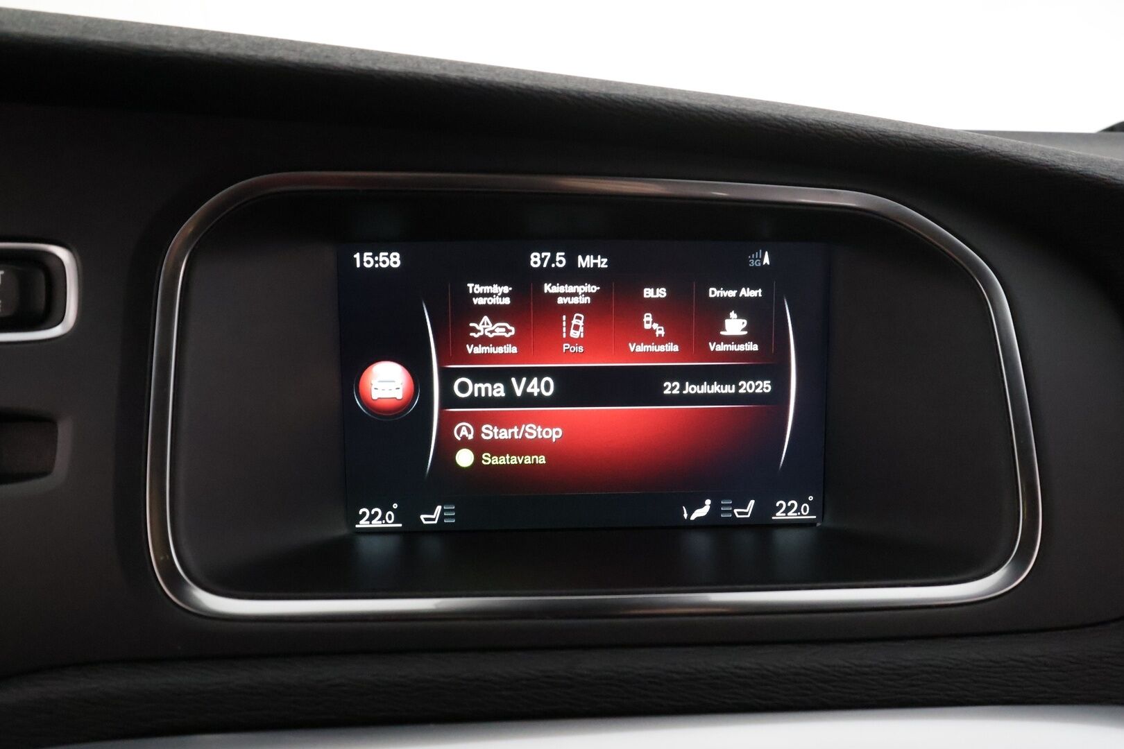 Volvo V40 2016 T5 R-Design Carbon Edition aut * ACC / P.kamera / Aktiiv.Xenon / Navi / H&K / Digimittaristo / BLIS / Webasto * - Kahdet renkaat aluvanteilla / Huippuvarusteet