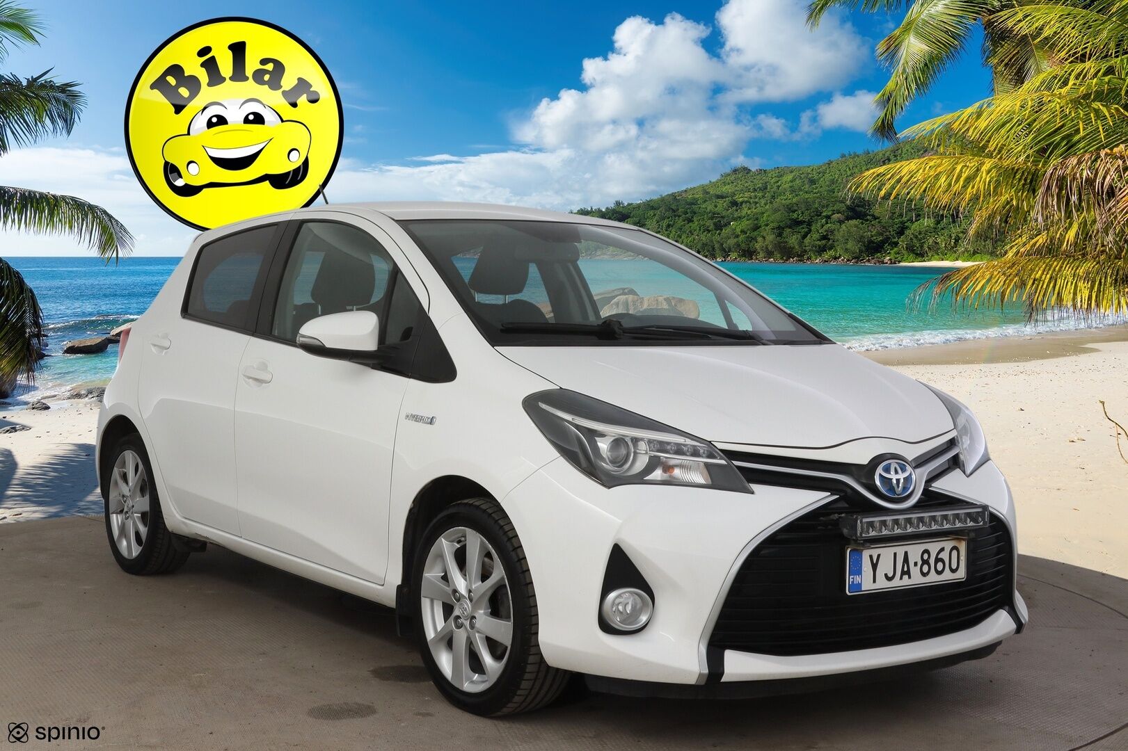 Toyota Yaris 2015 1,5 Hybrid Style 5ov - Suomi-auto | Vakkari | P-Kamera | LED | Navi | Digimittari | Kahdet renkaat aluvanteilla | Huippusiisti |