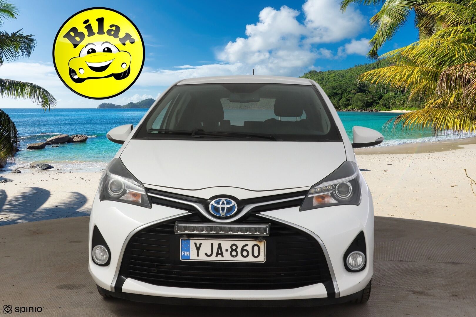 Toyota Yaris 2015 1,5 Hybrid Style 5ov - Suomi-auto | Vakkari | P-Kamera | LED | Navi | Digimittari | Kahdet renkaat aluvanteilla | Huippusiisti |
