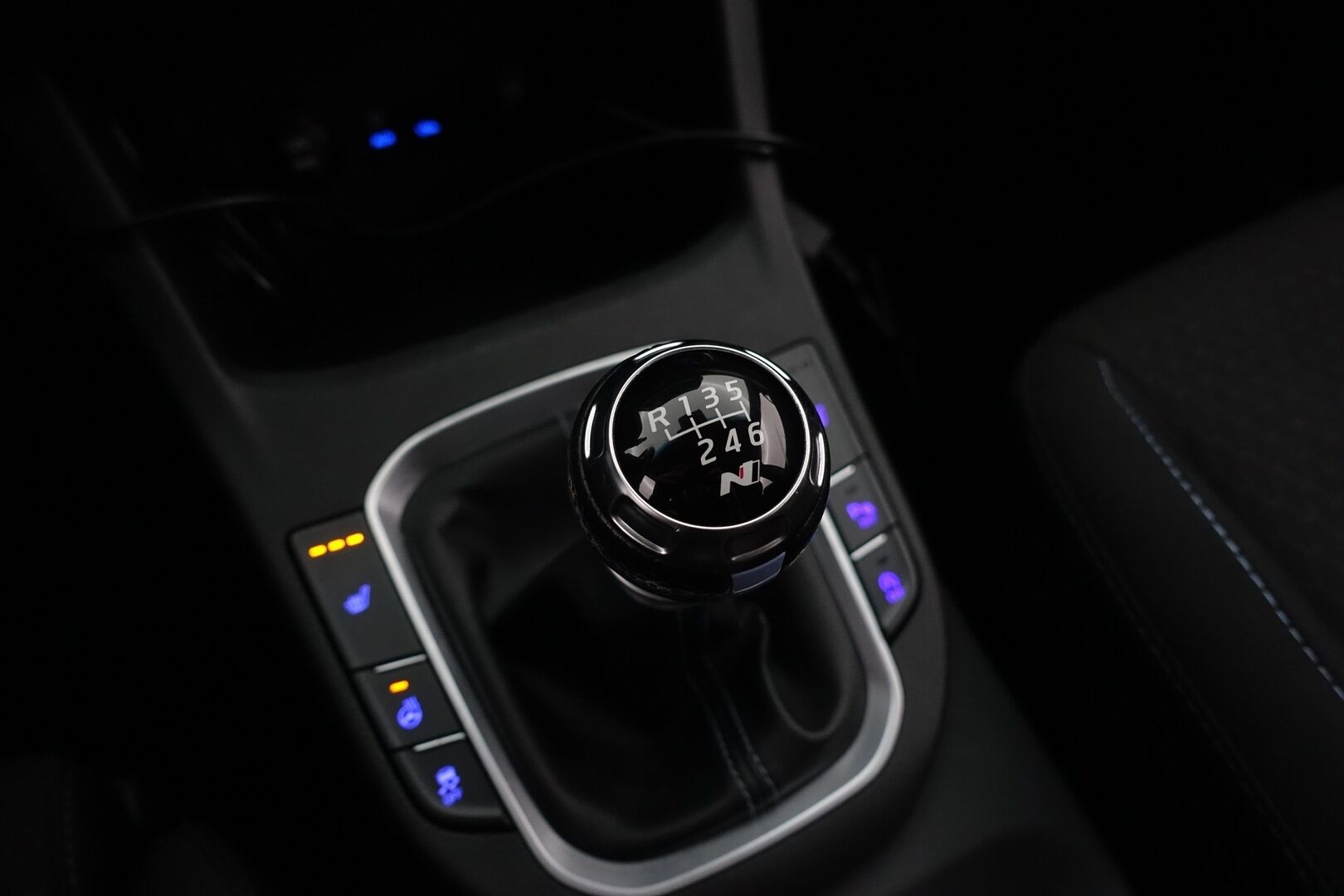 Hyundai i30 5d 2018 N 2,0 T-GDI 6MT - Suomi-auto | P.Kamera | REV matching | Lohko+Sisäpistoke | Mukautuva alusta | Navi | AppleCarPlay | Ratinlämmitin | LED | Ambient | Kaistanpitoavustin | 2X Renkaat & Vanteet |