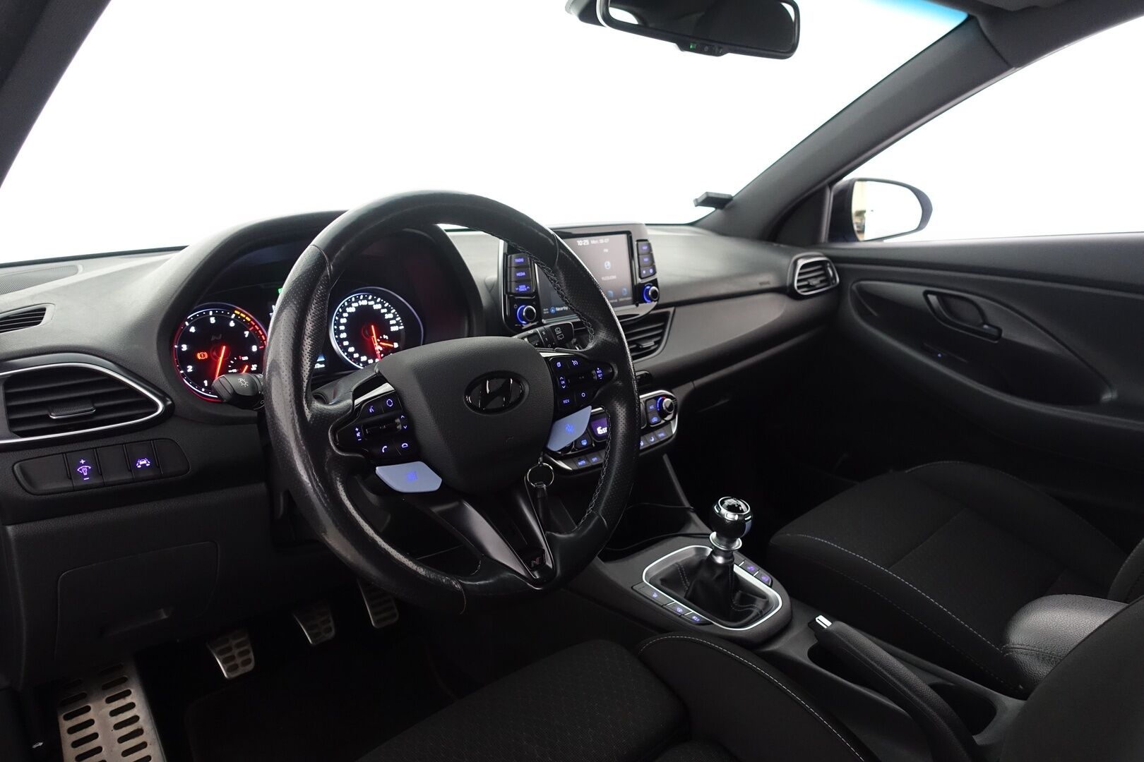 Hyundai i30 5d 2018 N 2,0 T-GDI 6MT - Suomi-auto | P.Kamera | REV matching | Lohko+Sisäpistoke | Mukautuva alusta | Navi | AppleCarPlay | Ratinlämmitin | LED | Ambient | Kaistanpitoavustin | 2X Renkaat & Vanteet |