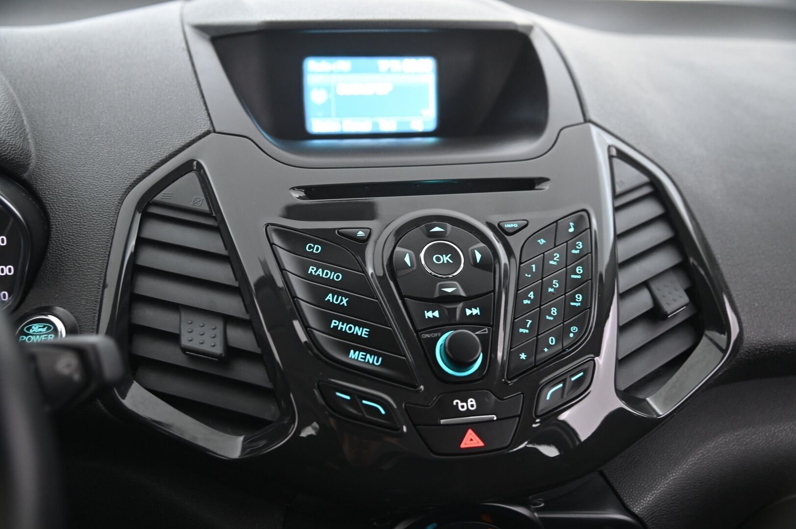 Ford Ecosport 2016 1,0 EcoBoost 125hv M5 Titanium 5-ovinen - P.tutka | Lohkolämmitin | 2 aluvanteet | Juuri katsastettu