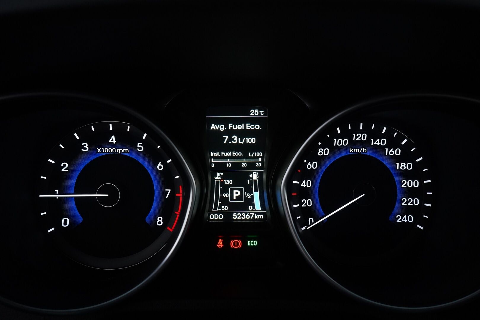 Hyundai i30 5d 2016 1,6 7DCT-aut. ISG Comfort * Lohko+Sisä / Vakkari / Tutka / BT / Auto. Ilmastointi * - Suomi-auto / Kahdet renkaat alumiinivantein / Facelift