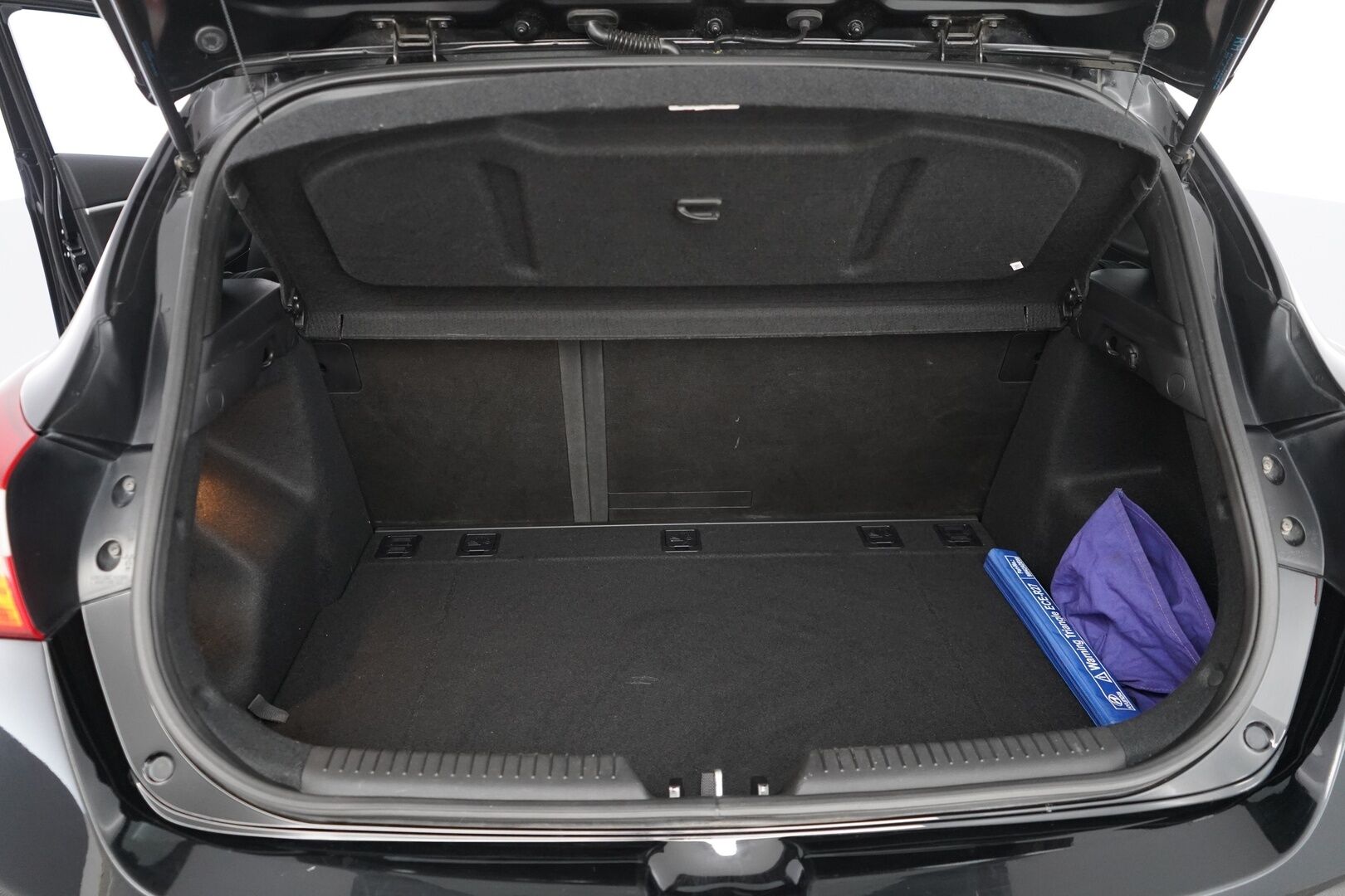 Hyundai i30 5d 2016 1,6 7DCT-aut. ISG Comfort * Lohko+Sisä / Vakkari / Tutka / BT / Auto. Ilmastointi * - Suomi-auto / Kahdet renkaat alumiinivantein / Facelift