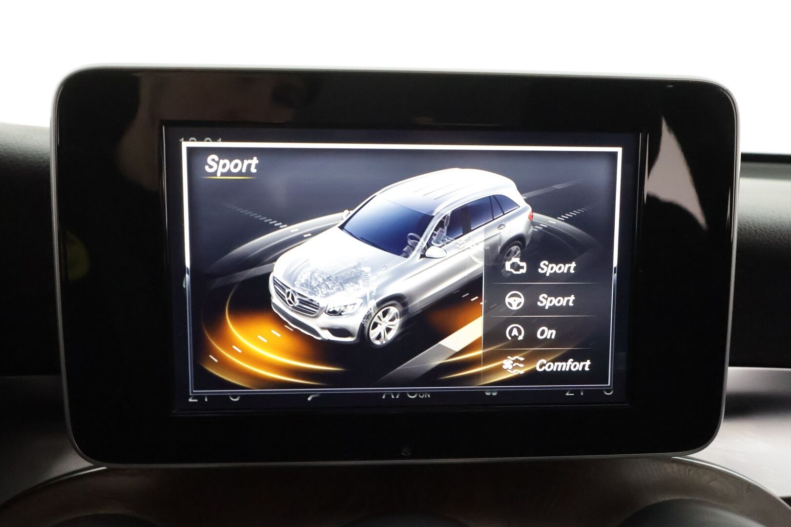 Mercedes-Benz GLC 2017 250 d 4Matic A Premium Business * Webasto / Koukku / ILS-LED / P.Kamera / Sportpenkit / Keyless * - Suomi-auto / Kahdet renkaat aluvanteilla