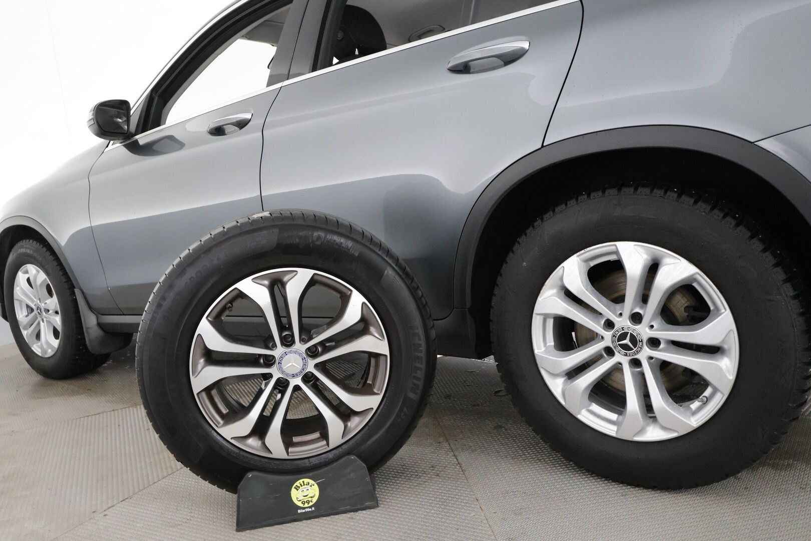 Mercedes-Benz GLC 2017 250 d 4Matic A Premium Business * Webasto / Koukku / ILS-LED / P.Kamera / Sportpenkit / Keyless * - Suomi-auto / Kahdet renkaat aluvanteilla