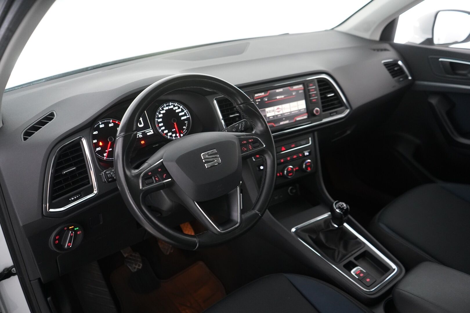 Seat Ateca 2016 1.0 TSI 115 Style *Webasto / S.kontti / Vakkari / Tutkat /  Apple carplay Android auto* - Juuri katsastettu / Viimeisin huolto 173tkm kohdalla / Kahdet renkaat alumiinivantein / Suomi-auto