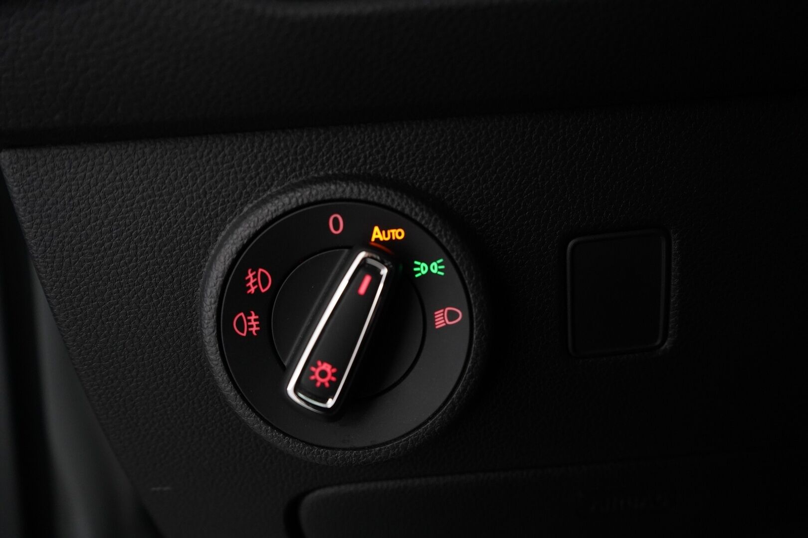 Seat Ateca 2016 1.0 TSI 115 Style *Webasto / S.kontti / Vakkari / Tutkat /  Apple carplay Android auto* - Juuri katsastettu / Viimeisin huolto 173tkm kohdalla / Kahdet renkaat alumiinivantein / Suomi-auto
