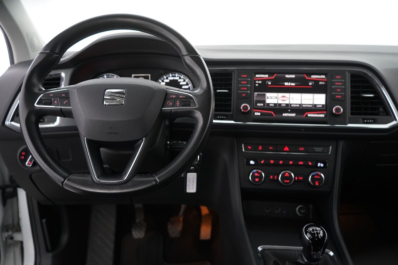 Seat Ateca 2016 1.0 TSI 115 Style *Webasto / S.kontti / Vakkari / Tutkat /  Apple carplay Android auto* - Juuri katsastettu / Viimeisin huolto 173tkm kohdalla / Kahdet renkaat alumiinivantein / Suomi-auto