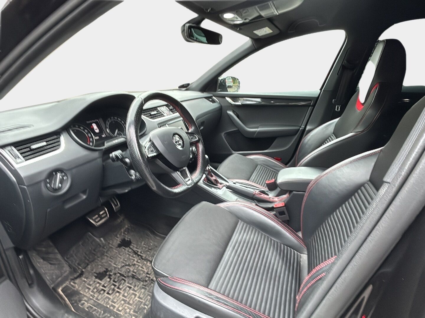 Skoda Octavia 2016 2,0 TDI 184 4x4 RS DSG Aut * Acc / Webasto / KeylessGo / Navigointi / Carplay* - Suomi-auto / Seuraava katsastus 08/26 / Lämmitettävä tuulilasi
