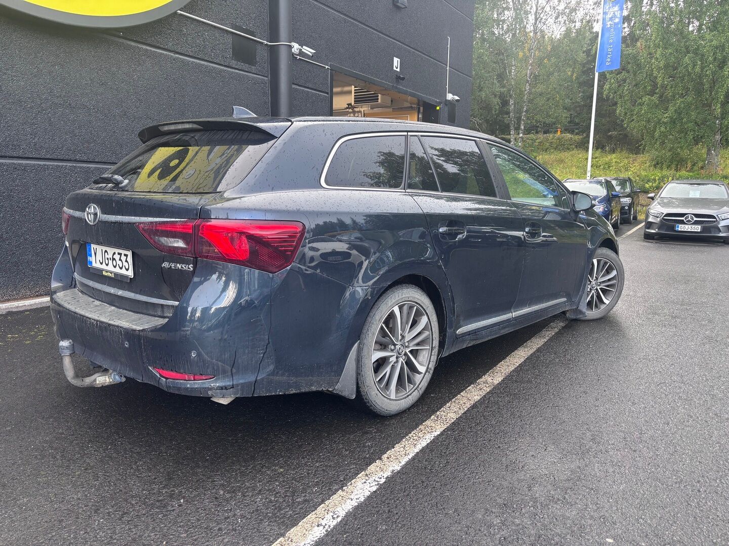 Toyota Avensis 2016 2,0 D-4D Active Edition Touring Sports - | Suomi-auto | Webasto | Vakkari | P. kamera | Koukku | 