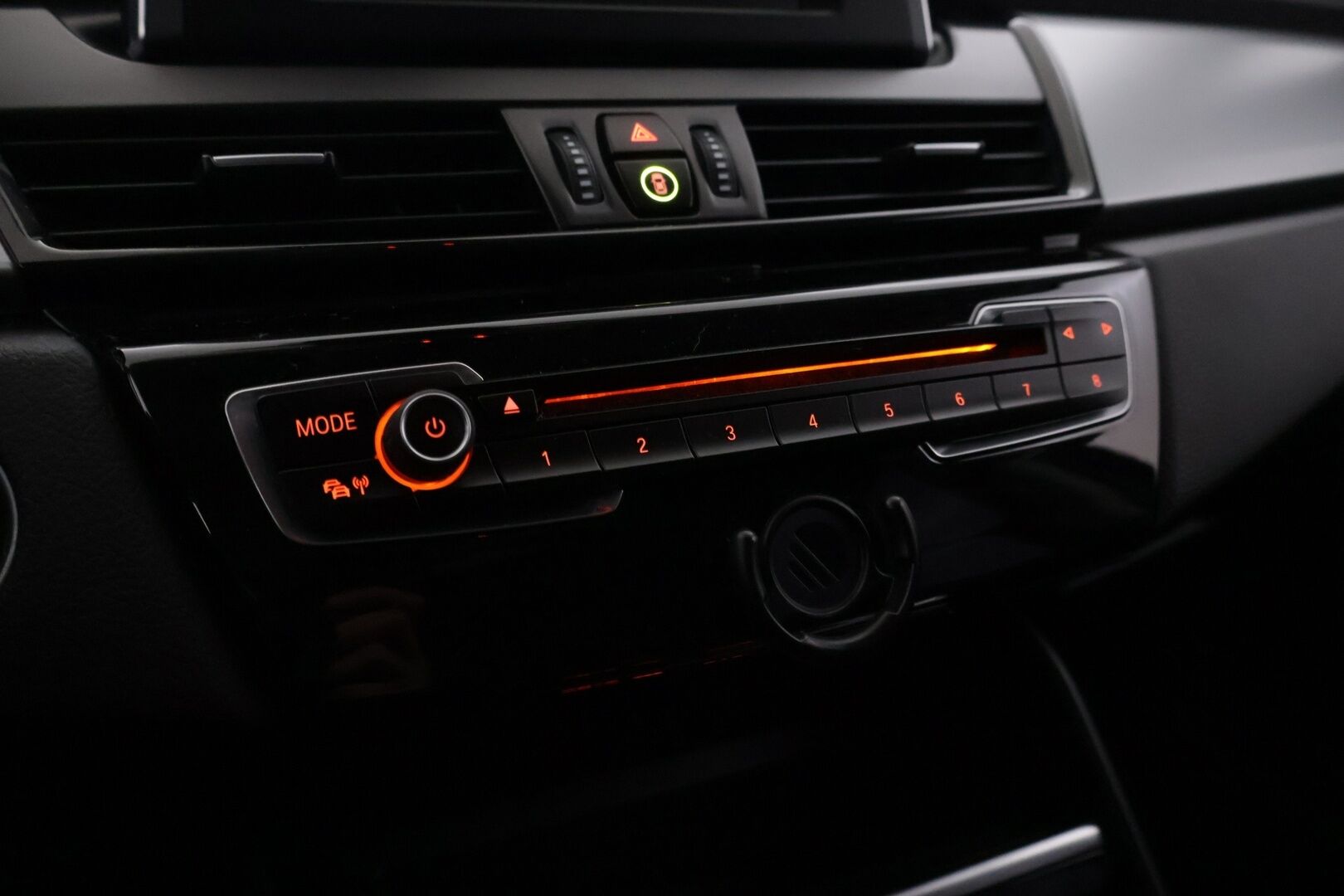 BMW 225 2017 F45 Active Tourer 225xe A Business *Suomi-auto / Peruutuskamera / Vakkari / Tutkat / 2x Renkaat ja vanteet* - Kahdet Michelin renkaat / Juuri huollettu