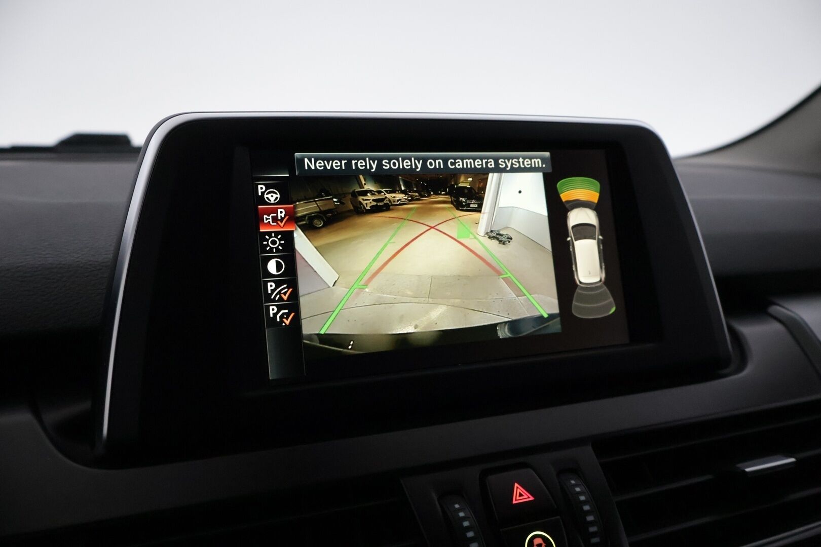 BMW 225 2017 F45 Active Tourer 225xe A Business *Suomi-auto / Peruutuskamera / Vakkari / Tutkat / 2x Renkaat ja vanteet* - Kahdet Michelin renkaat / Juuri huollettu