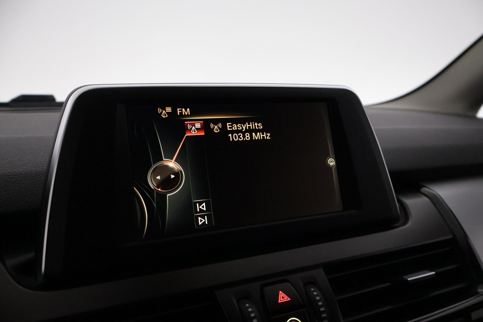 BMW 225 2017 F45 Active Tourer 225xe A Business *Suomi-auto / Peruutuskamera / Vakkari / Tutkat / 2x Renkaat ja vanteet* - Kahdet Michelin renkaat / Juuri huollettu