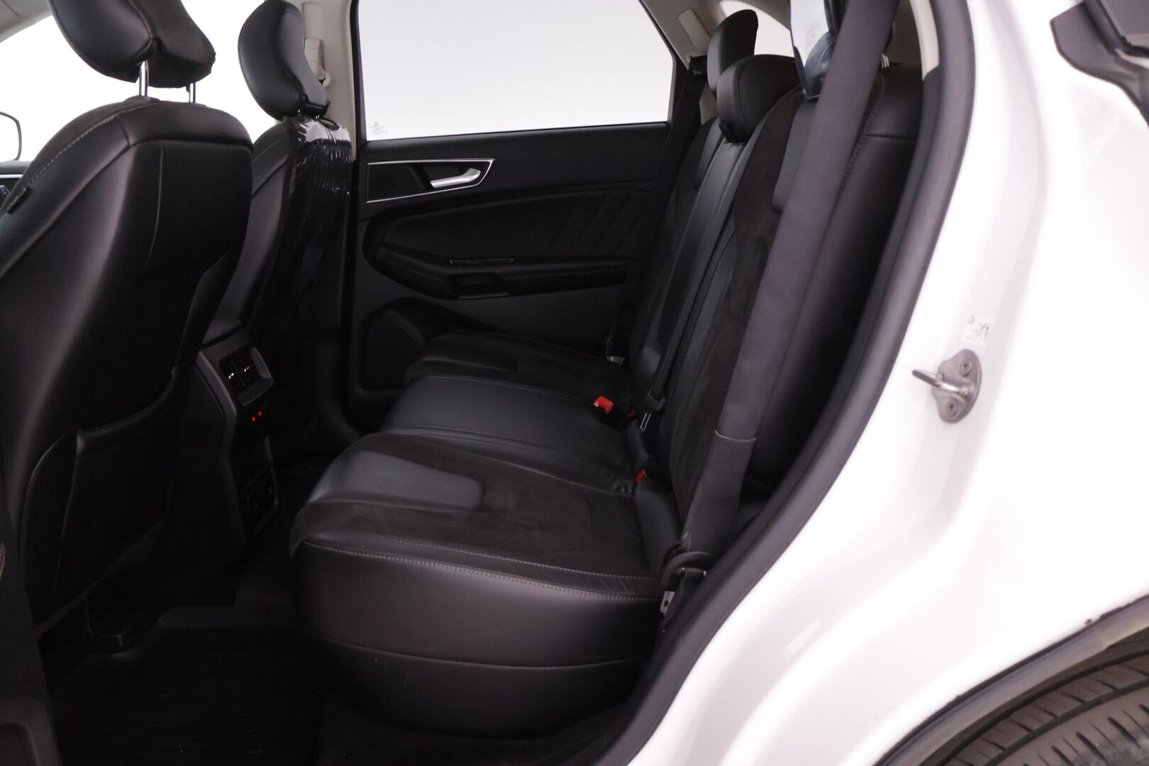 Ford Edge 2016 2,0 TDCi 210hv PowerShift A6 Sport AWD 5D - Ei Adblueta! | Webasto | Puolinahat | Koukku | S.luukku | Ilmastoidut Istuimet | Lämpölasi  
