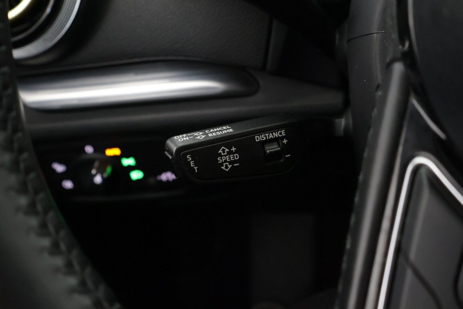 Audi A3 2016 Sportback Business Sport SE 1,0 TFSI** Adaptiivinen vakionopeudensäädin / Sporttipenkit / Nahka-Alcantra / Vetokoukku**