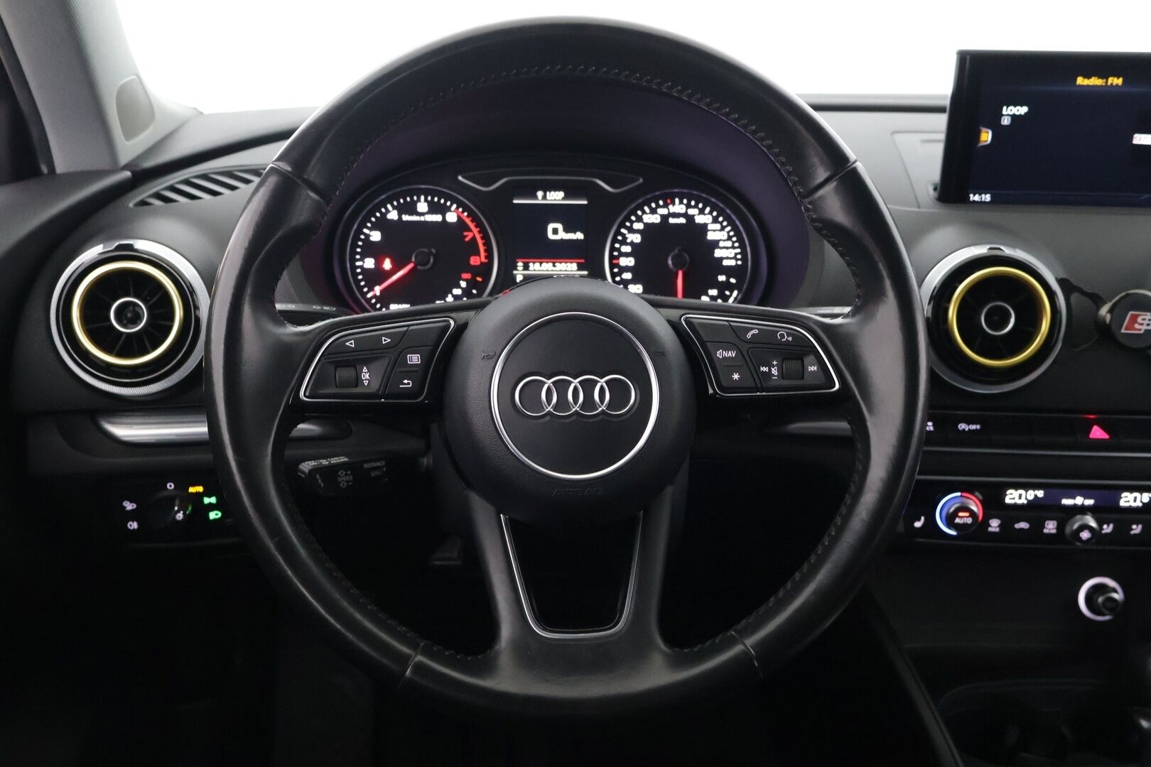 Audi A3 2016 Sportback Business Sport SE 1,0 TFSI** Adaptiivinen vakionopeudensäädin / Sporttipenkit / Nahka-Alcantra / Vetokoukku**