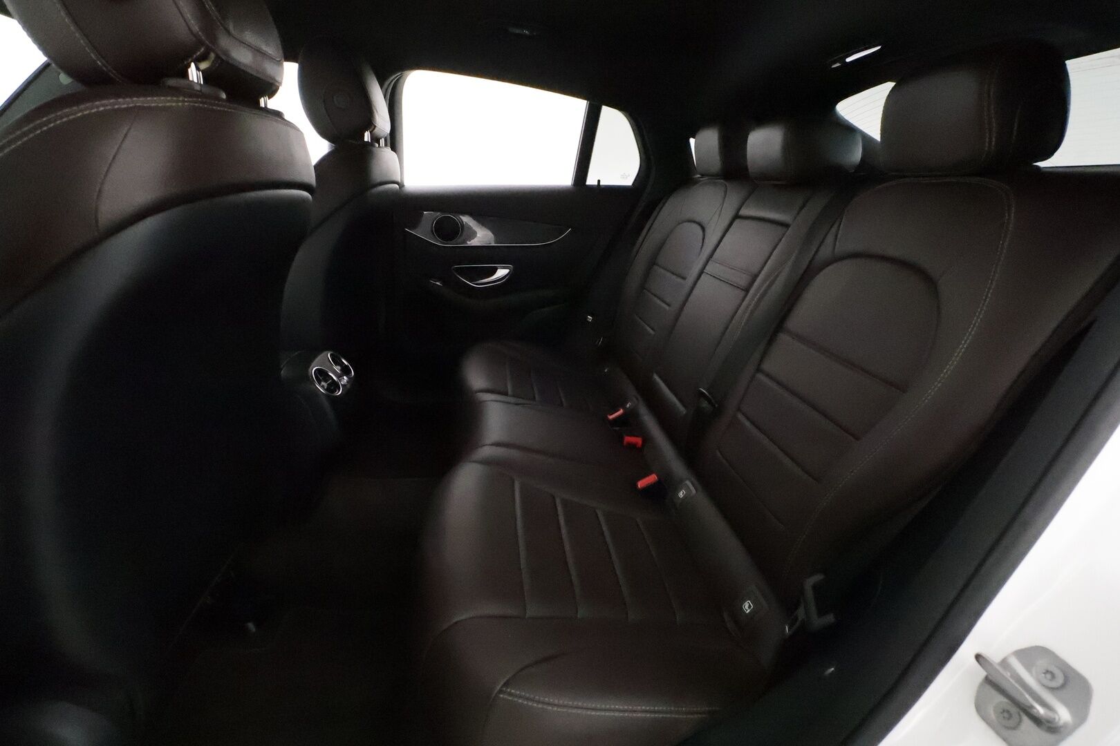 Mercedes-Benz GLC 2017 220 d Coupé 4Matic A Premium Business *Vakkari / Webasto / P.kamera / Nahkapenkit / ILS-LED / Koukku* - 3,99 % KORKOTARJOUS TÄHÄN AUTOON 28.9. ASTI! - Suomi-auto / Kahdet renkaat aluvanteilla