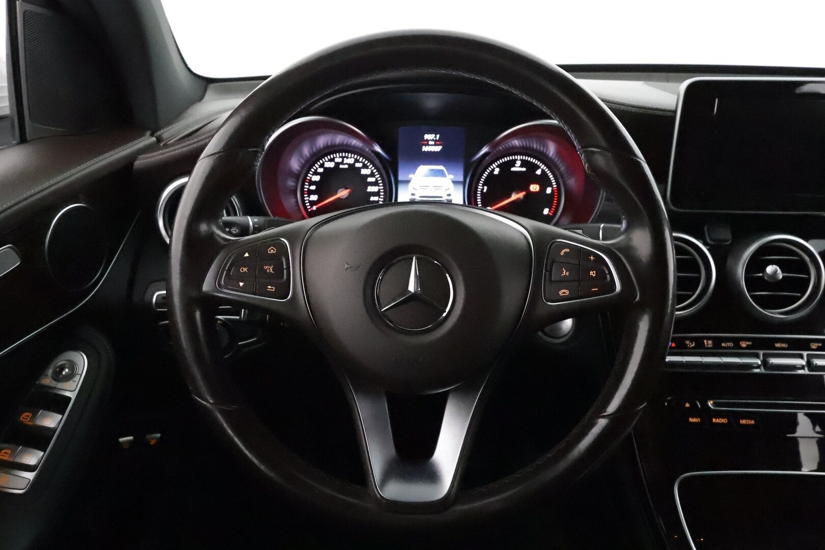 Mercedes-Benz GLC 2017 220 d Coupé 4Matic A Premium Business *Vakkari / Webasto / P.kamera / Nahkapenkit / ILS-LED / Koukku* - 3,99 % KORKOTARJOUS TÄHÄN AUTOON 28.9. ASTI! - Suomi-auto / Kahdet renkaat aluvanteilla