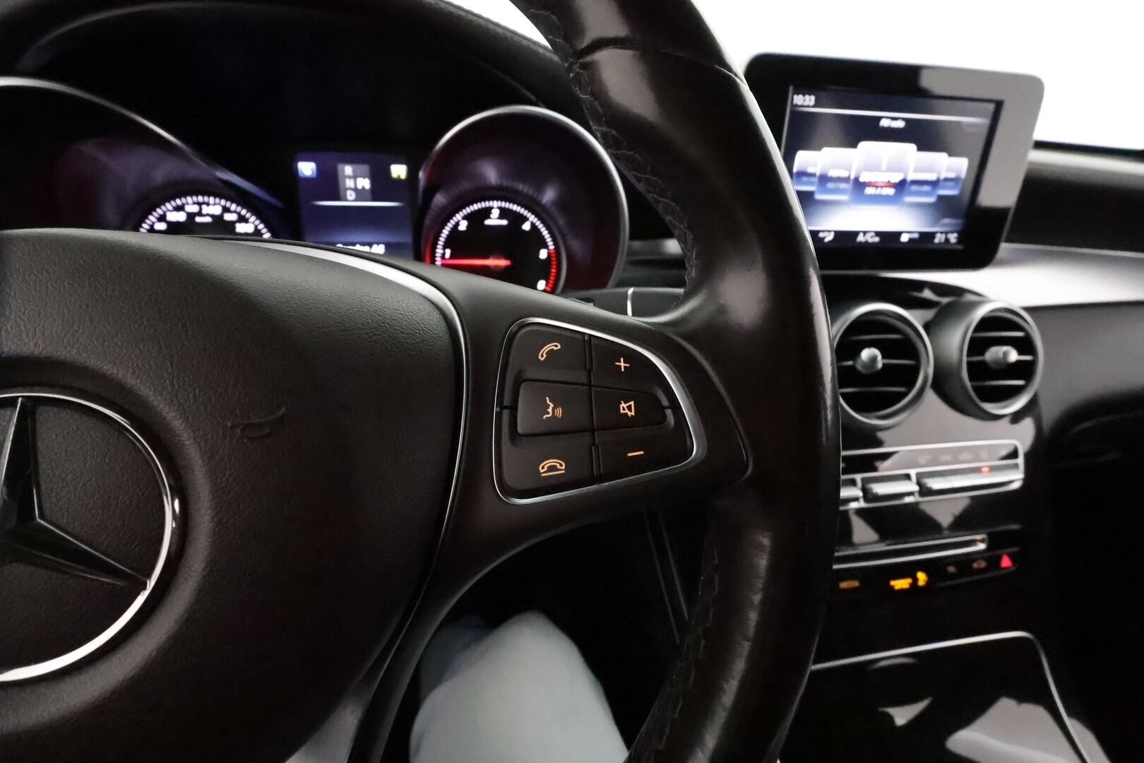 Mercedes-Benz GLC 2017 220 d Coupé 4Matic A Premium Business *Vakkari / Webasto / P.kamera / Nahkapenkit / ILS-LED / Koukku* - 3,99 % KORKOTARJOUS TÄHÄN AUTOON 28.9. ASTI! - Suomi-auto / Kahdet renkaat aluvanteilla