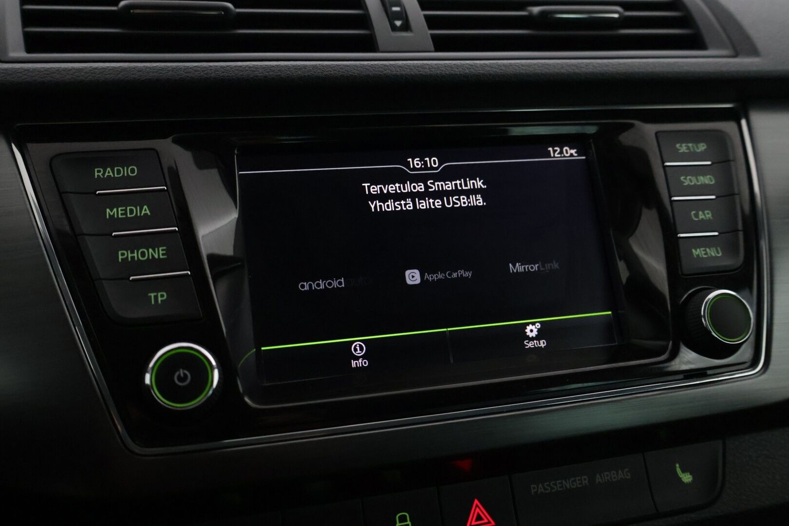 Skoda Fabia 2017 Combi 1,2 TSI 110 Style *Suomi-auto / Vakkari / Lohkolämmitin / Keyless / Bluetooth / Tutkat* - 2x Renkaat ja vanteet