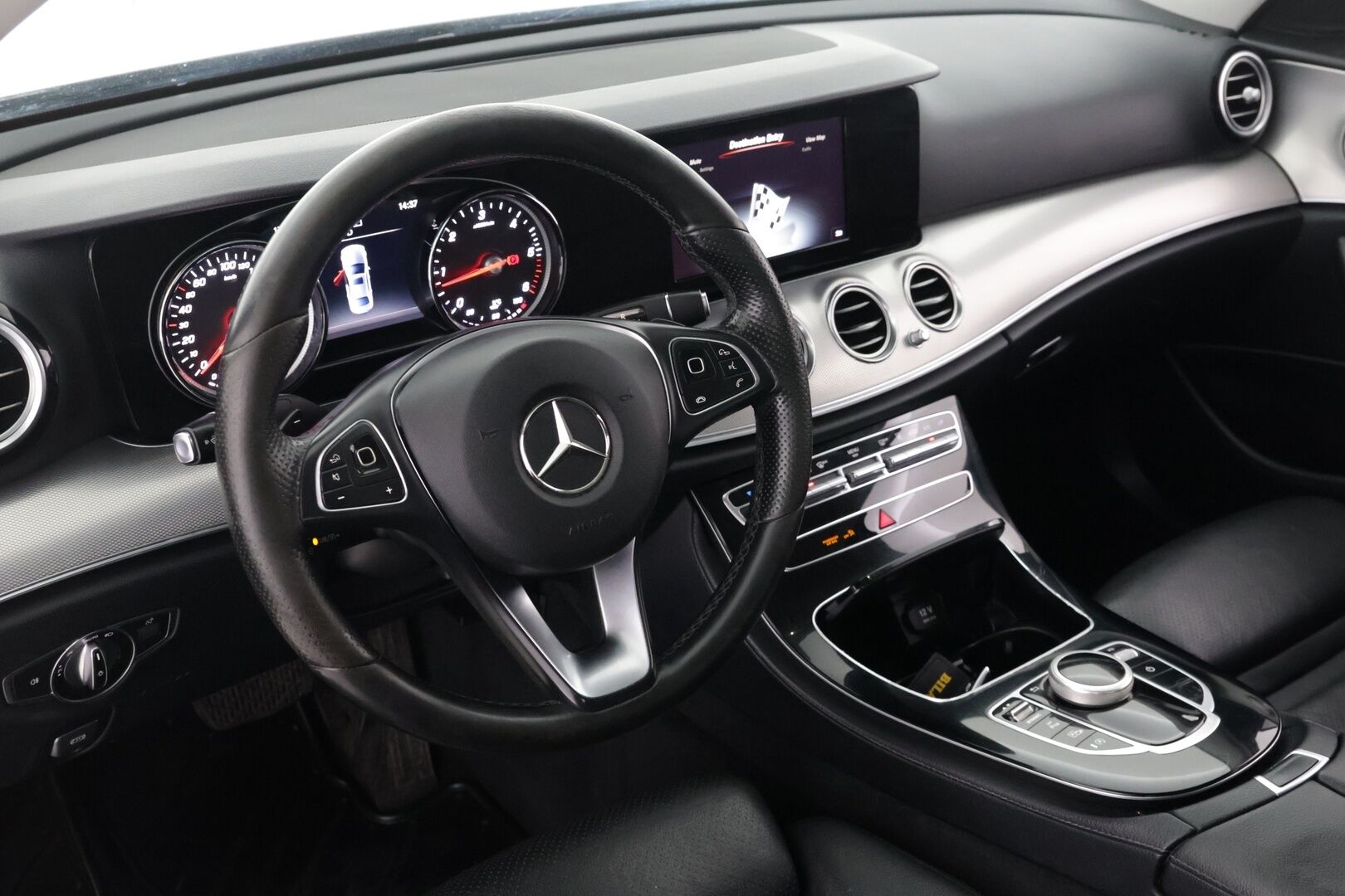 Mercedes-Benz E 2017 200 d A Business - | Myynnissä Huutokaupat.com | Nahkasisusta | LED | Vakionopeudensäädin |  Peruutuskamera | - KORKO VAIN 3,99 %