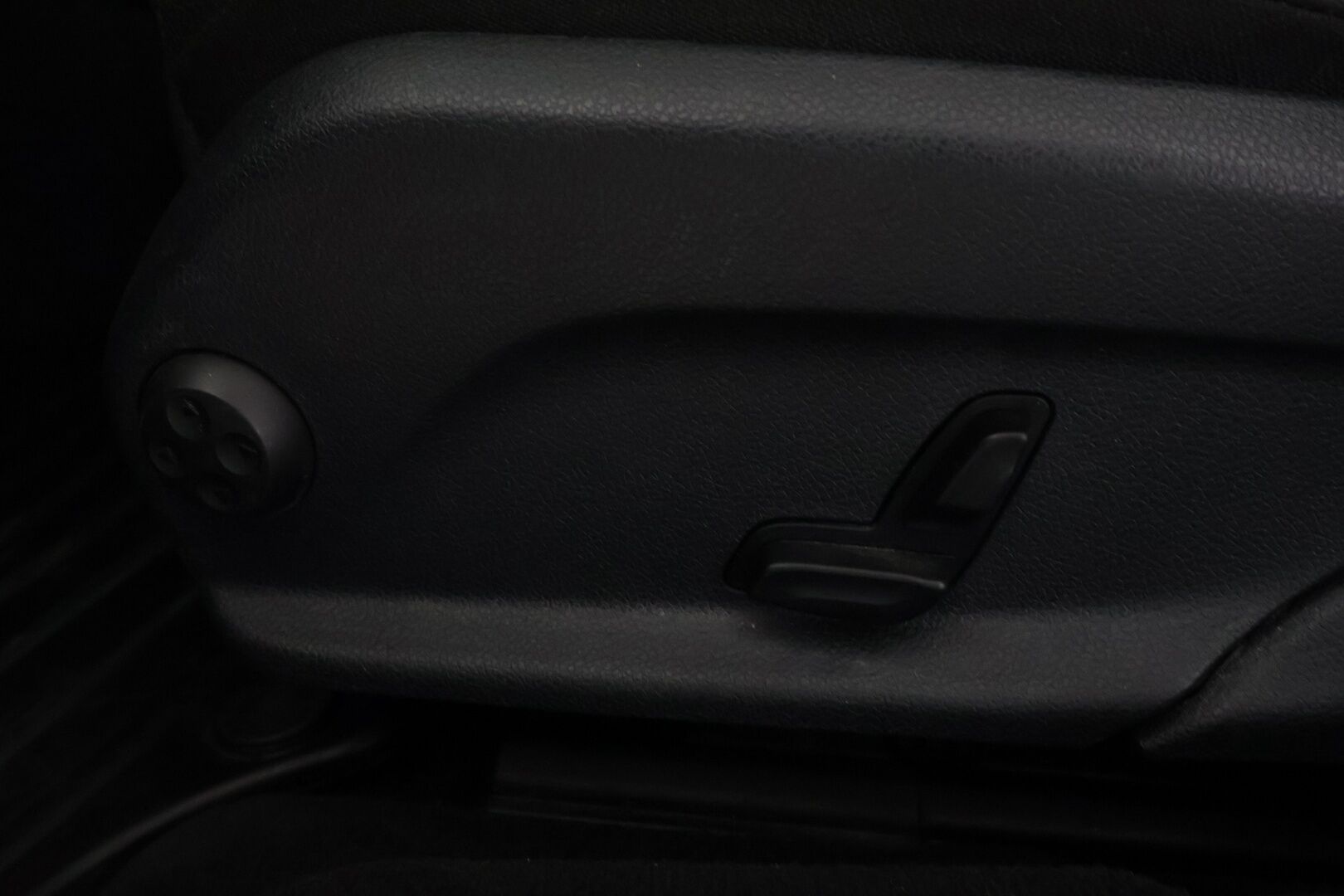 Mercedes-Benz E 2017 200 d A Business - | Myynnissä Huutokaupat.com | Nahkasisusta | LED | Vakionopeudensäädin |  Peruutuskamera | - KORKO VAIN 3,99 %