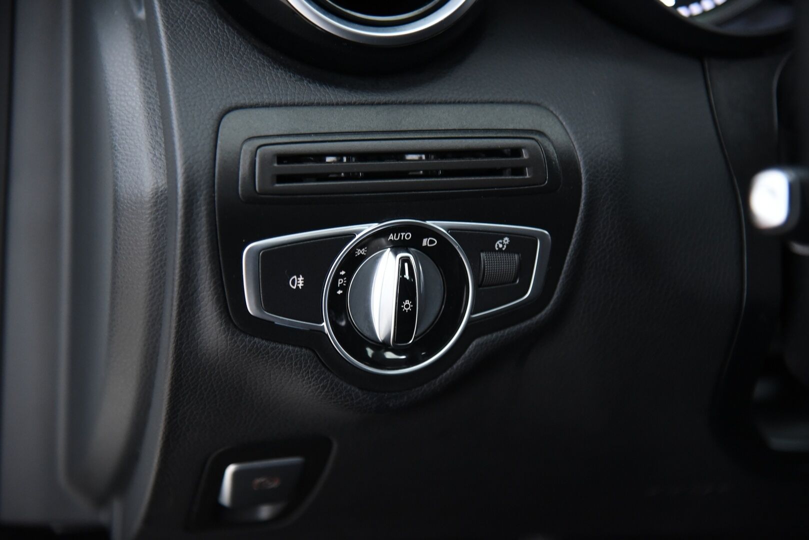 Mercedes-Benz C 2016 200 d A Premium Business / Suomi-auto / Vakkari / Tutka / - ILS LED / Hyvä huoltohistoria! / 