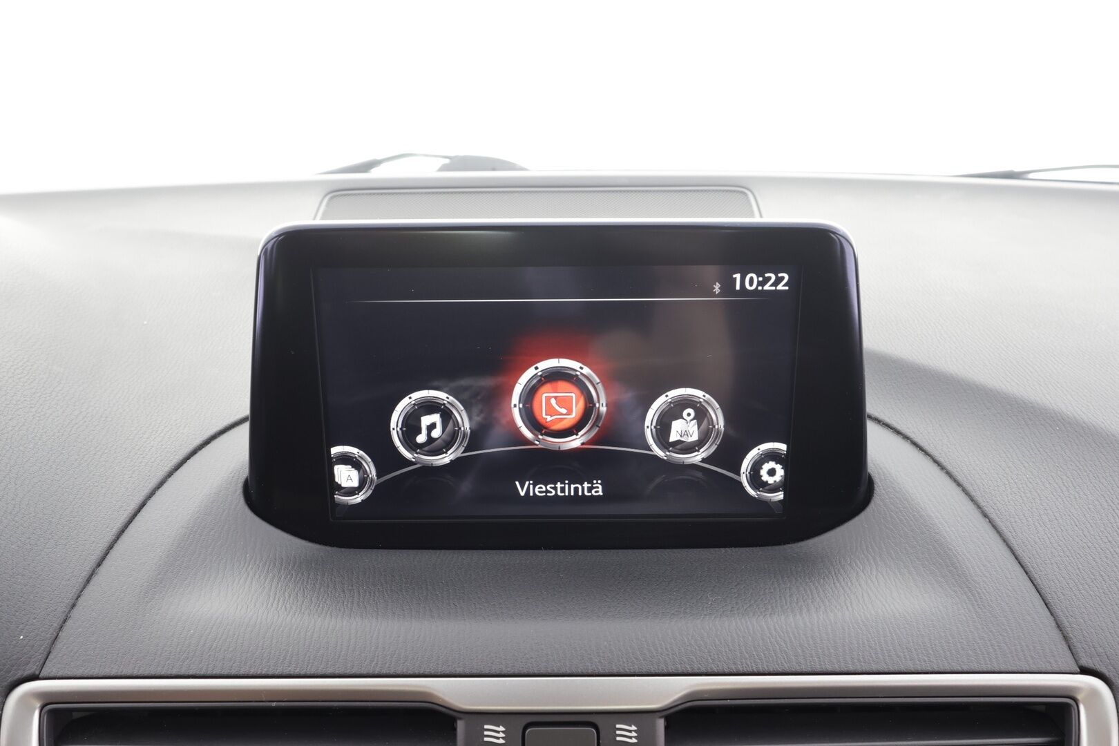 Mazda Mazda3 2017 Sedan 2,0 (120) SKYACTIV-G Premium Plus 6AT 4ov CX2 - | P.Kamera | LED | Sisätilanlämmitin | Vakkari | Bluetooth | Ratinlämmitys | Katveavustin | Navi | Merkkihuollot | Suomi-auto | 