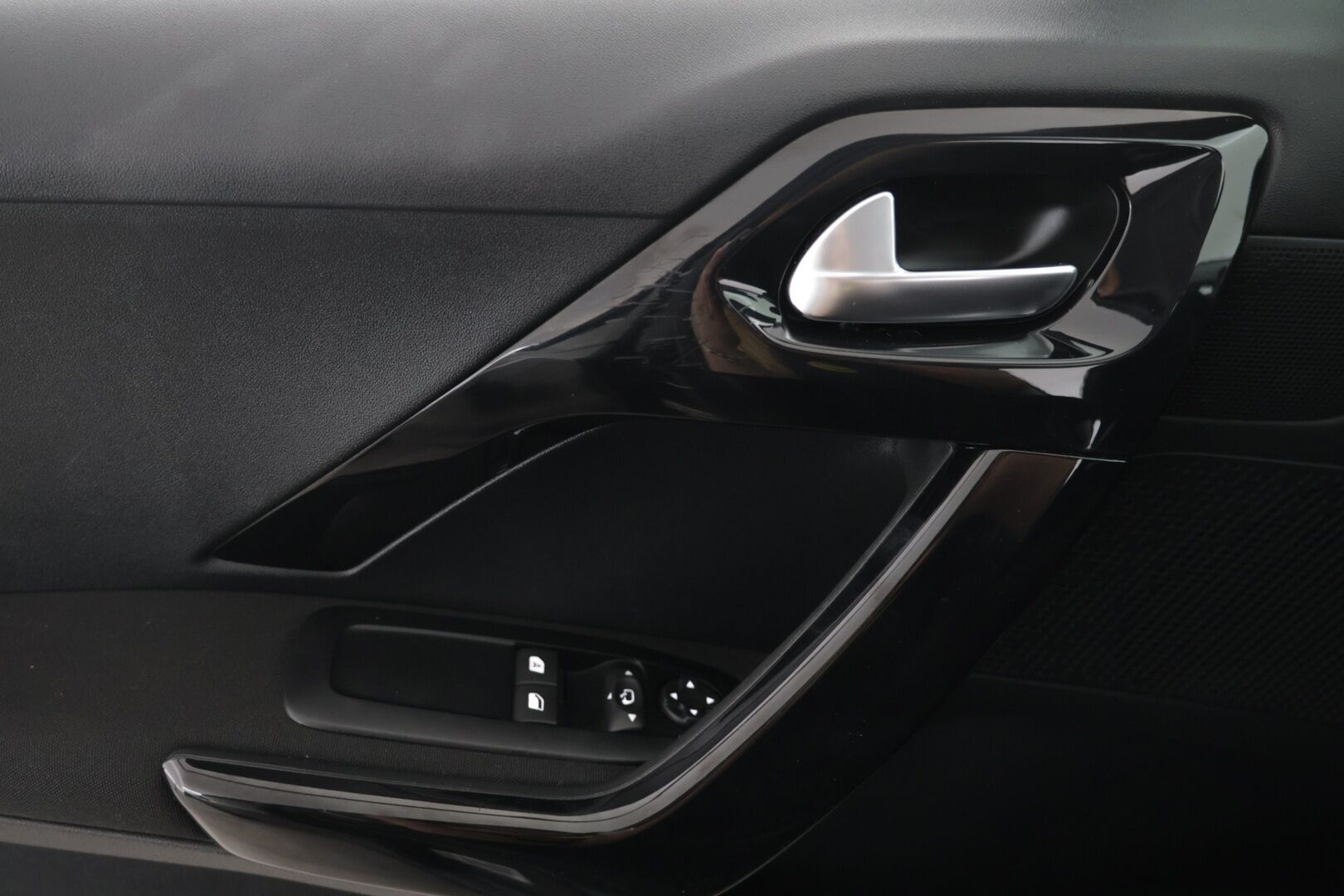 Peugeot 208 2017 Style VTi 82 5-ov