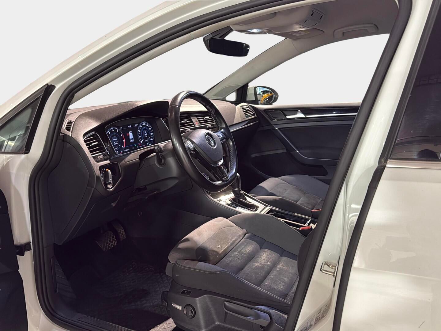 Volkswagen Golf 2017 Variant Highline 1,4 TSI 92 kW (125 hv) DSG-automaatti *ACC / Vetokoukku / Webasto / Digimittaristo / P.Kamera* - Siistikuntoinen, taloudellinen ja todella hyvin huollettu!