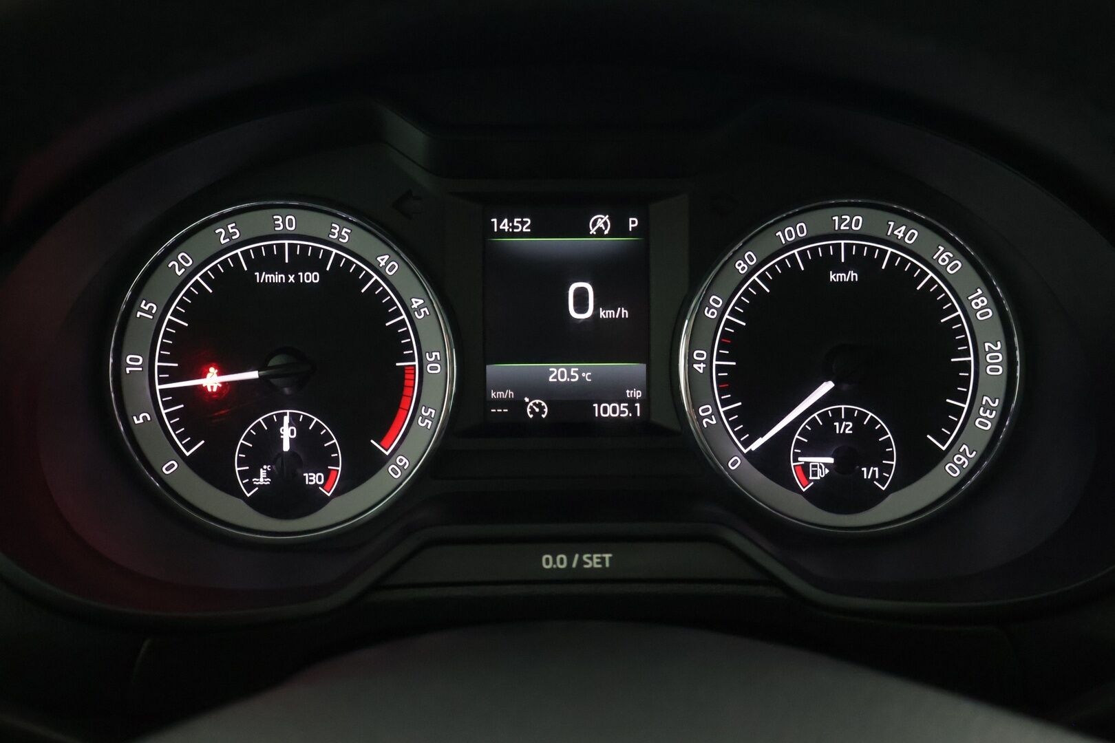 Skoda Octavia 2017 Combi 1,6 TDI Style DSG **WEBASTO /Canton äänentoisto / Kamera / Koukku / Ambiente** - Jakopää tehty 2/25 / 2x Renkaat vanteineen 