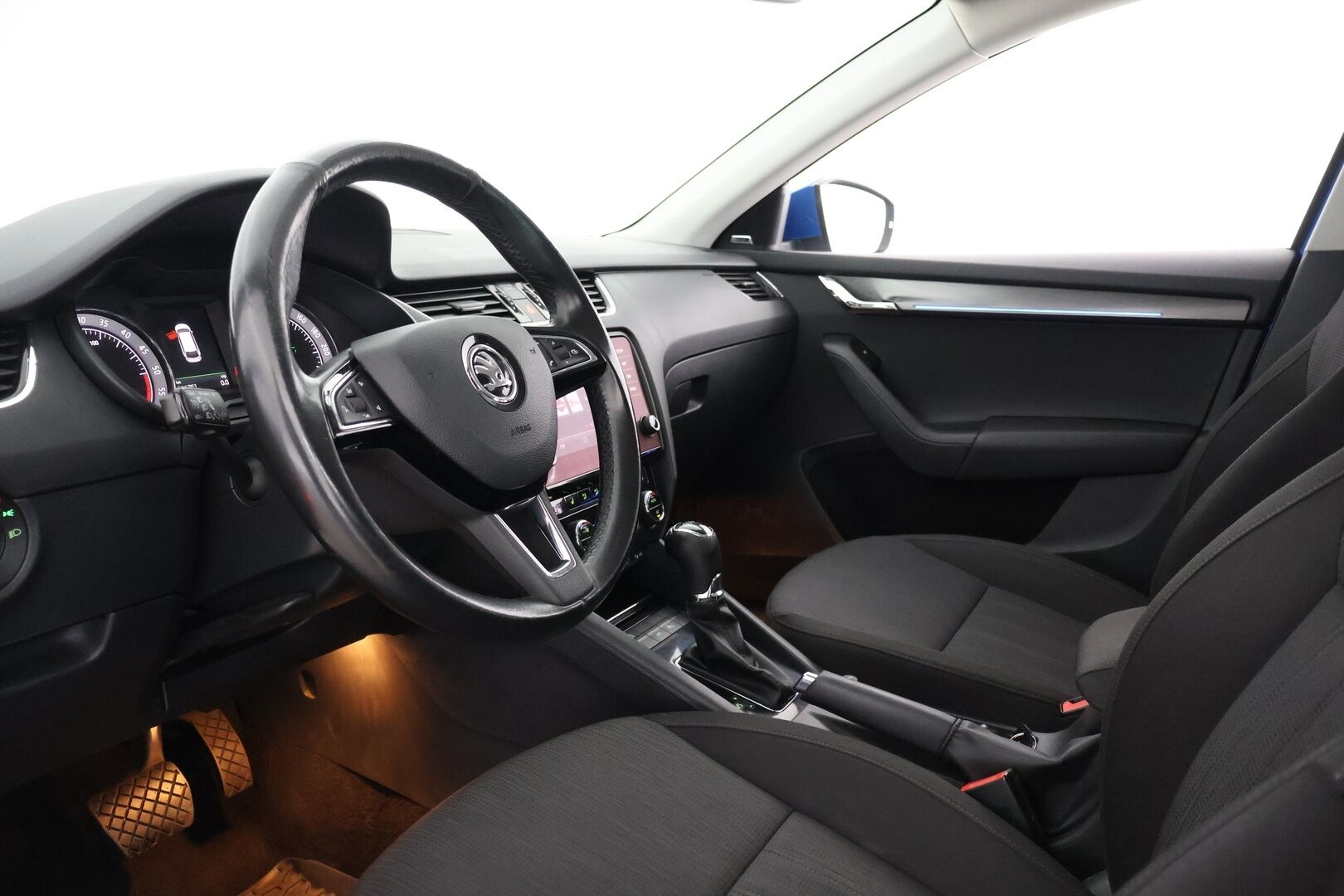 Skoda Octavia 2017 Combi 1,6 TDI Style DSG Autom. - Suomi-Auto | Webasto | Canton äänentoisto | Kamera | Koukku |Ambiente