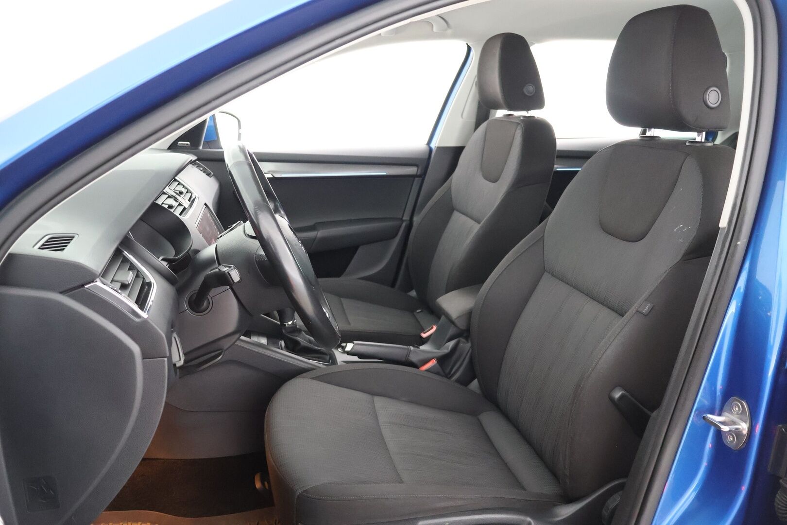 Skoda Octavia 2017 Combi 1,6 TDI Style DSG Autom. - Suomi-Auto | Webasto | Canton äänentoisto | Kamera | Koukku |Ambiente