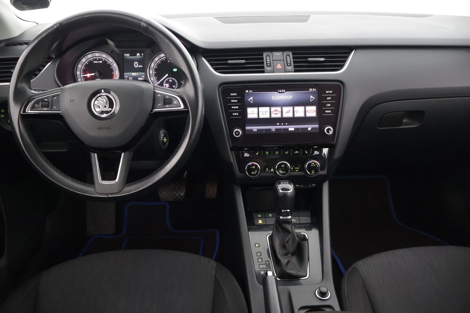 Skoda Octavia 2017 Combi 1,6 TDI Style DSG **WEBASTO /Canton äänentoisto / Kamera / Koukku / Ambiente** - Jakopää tehty 2/25 / 2x Renkaat vanteineen 