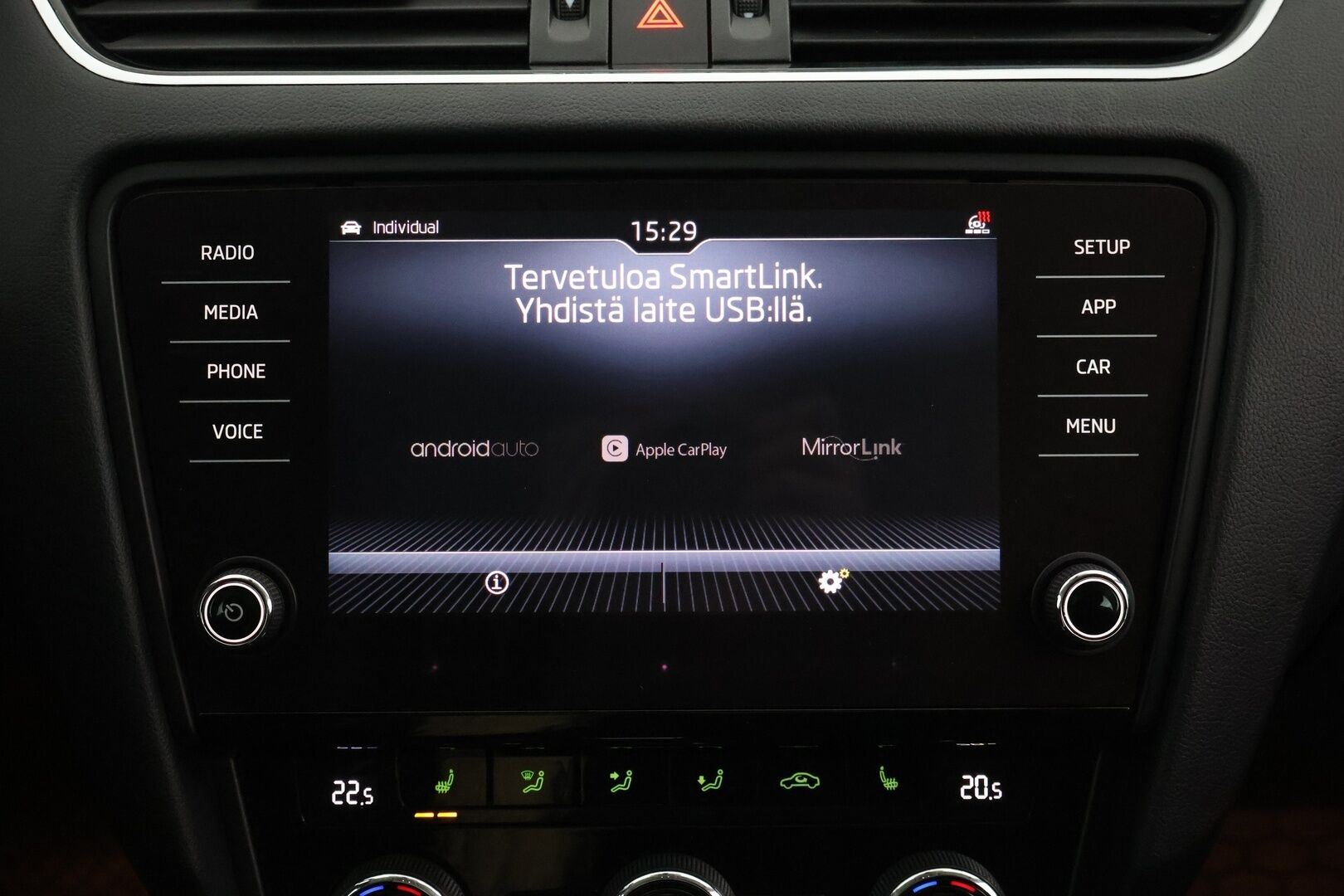 Skoda Octavia 2017 Combi 1,6 TDI Style DSG Autom. - Suomi-Auto | Webasto | Canton äänentoisto | Kamera | Koukku |Ambiente